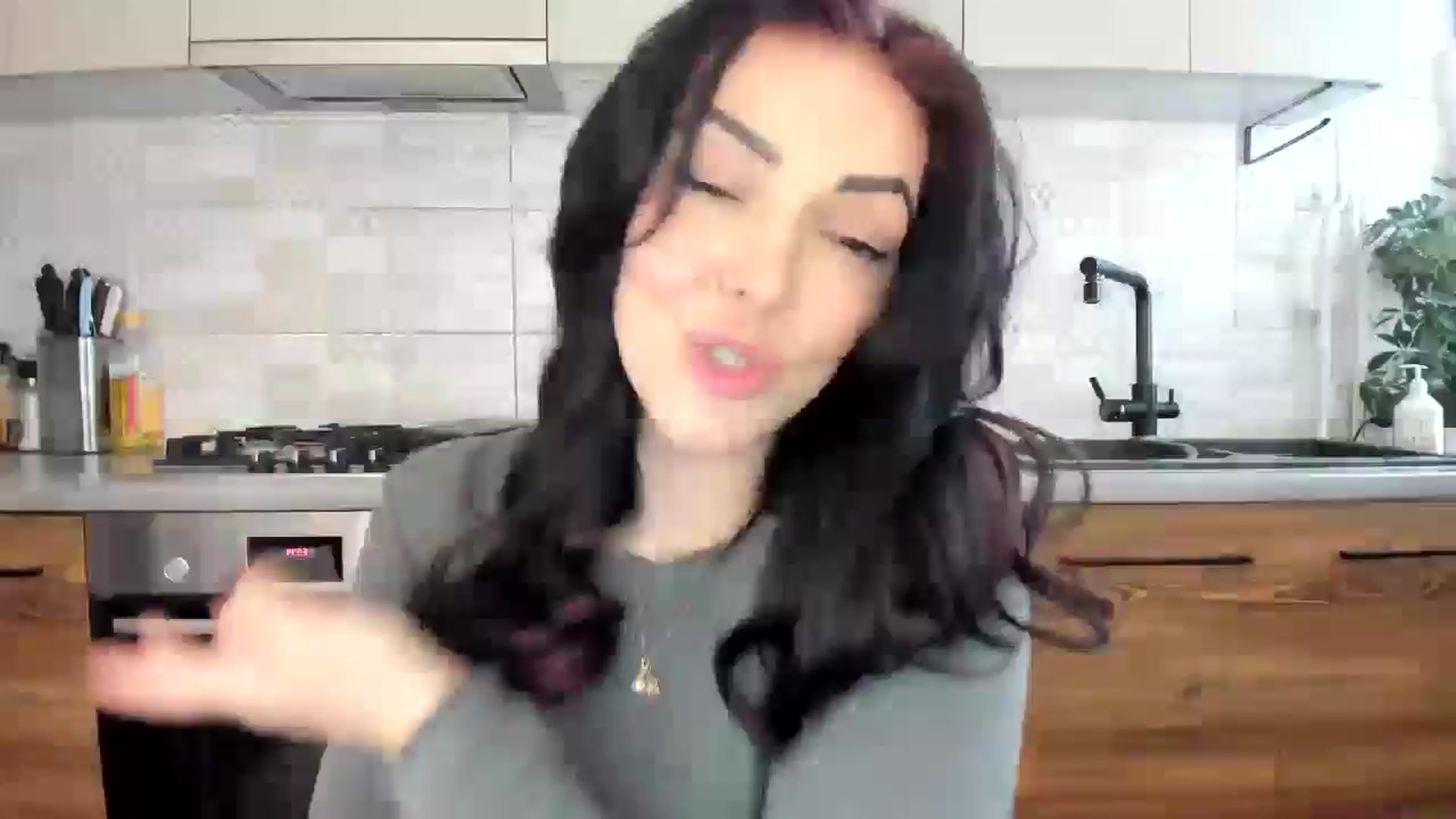Gallery image thumbnail from MissNelly_'s myfreecams stream on, 02/24/2025, 15:03 image 4 of 20