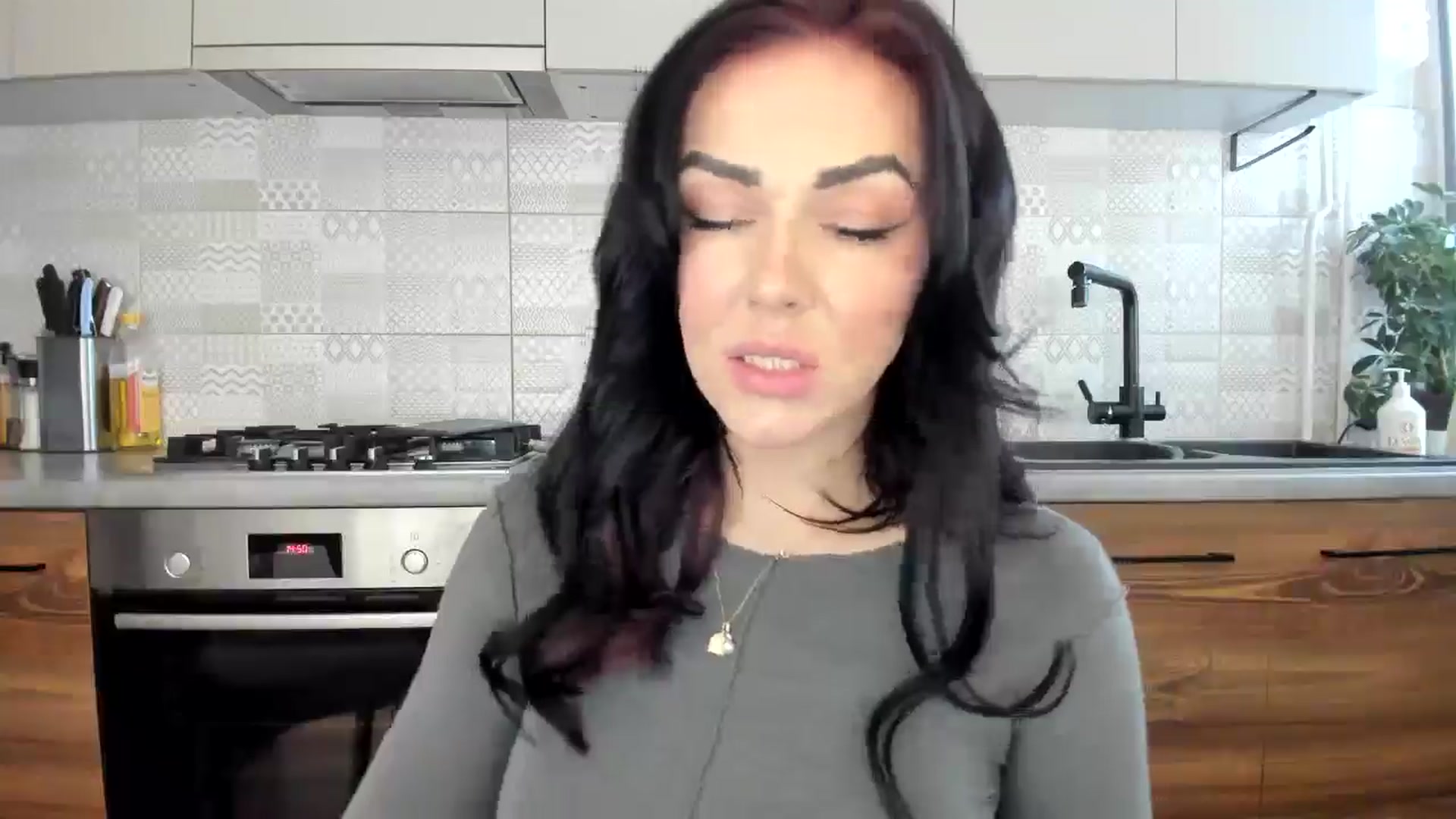Gallery image thumbnail from MissNelly_'s myfreecams stream on, 02/24/2025, 15:03 image 9 of 20