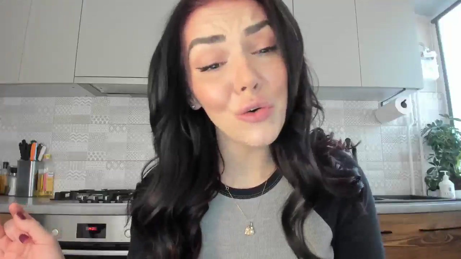 Gallery image thumbnail from MissNelly_'s myfreecams stream on, 02/25/2025, 13:54 image 15 of 20