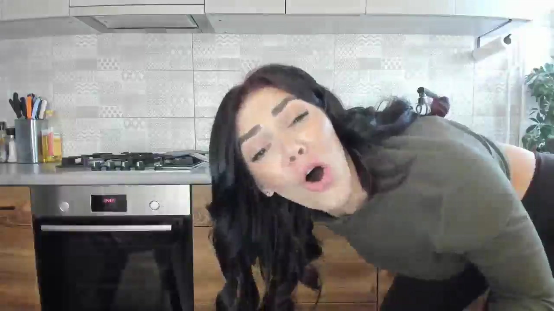 Gallery image thumbnail from MissNelly_'s myfreecams stream on, 02/26/2025, 14:44 image 14 of 20