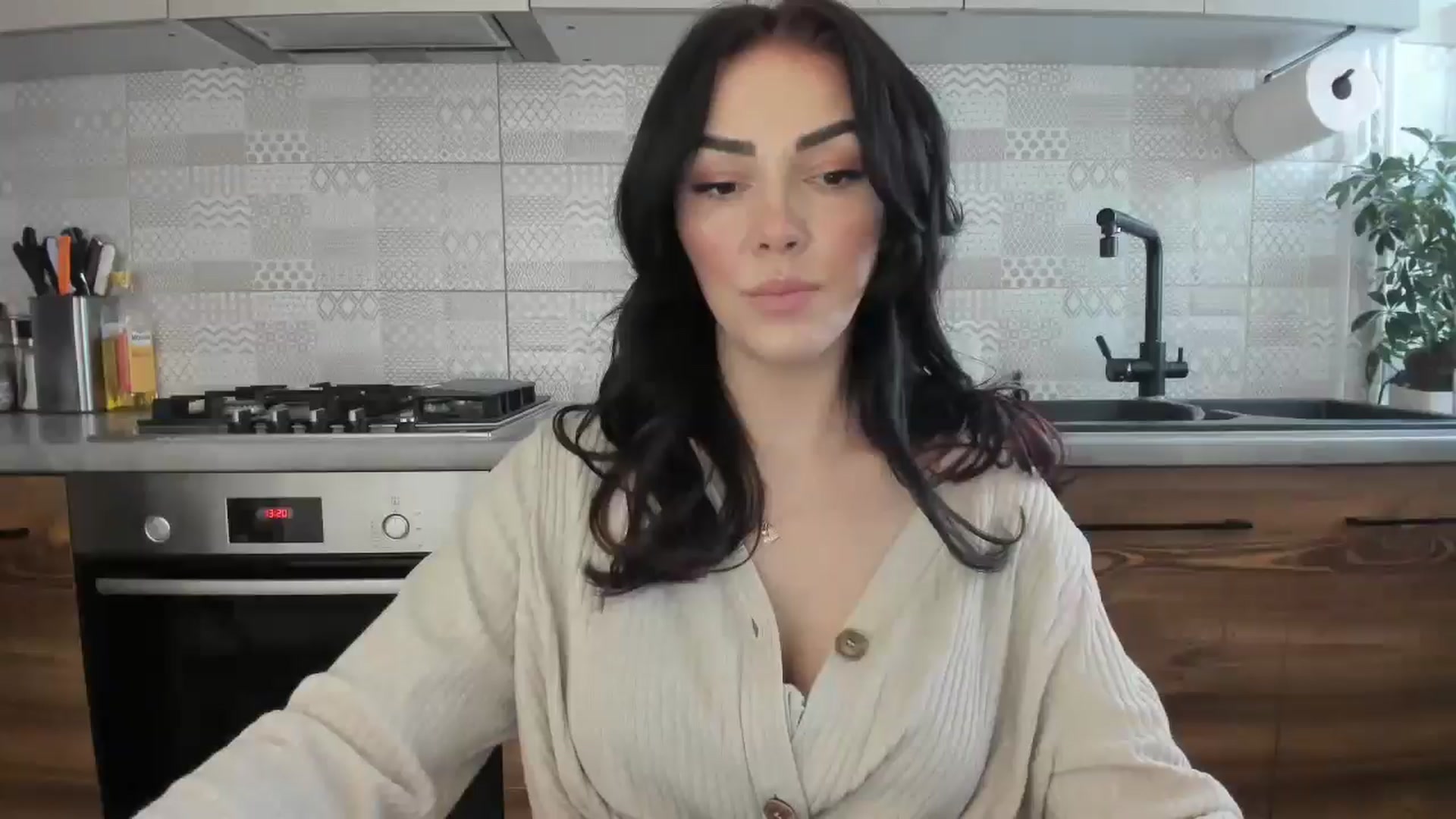 Gallery image thumbnail from MissNelly_'s myfreecams stream on, 02/27/2025, 13:26 image 10 of 20