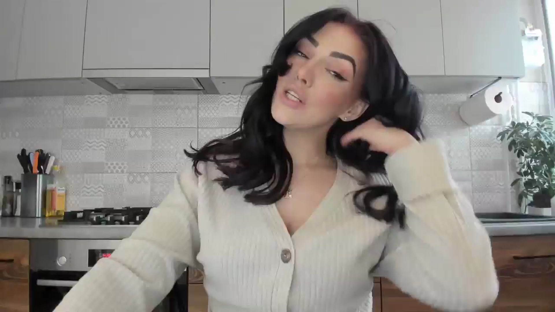 Gallery image thumbnail from MissNelly_'s myfreecams stream on, 02/27/2025, 14:51 image 1 of 20