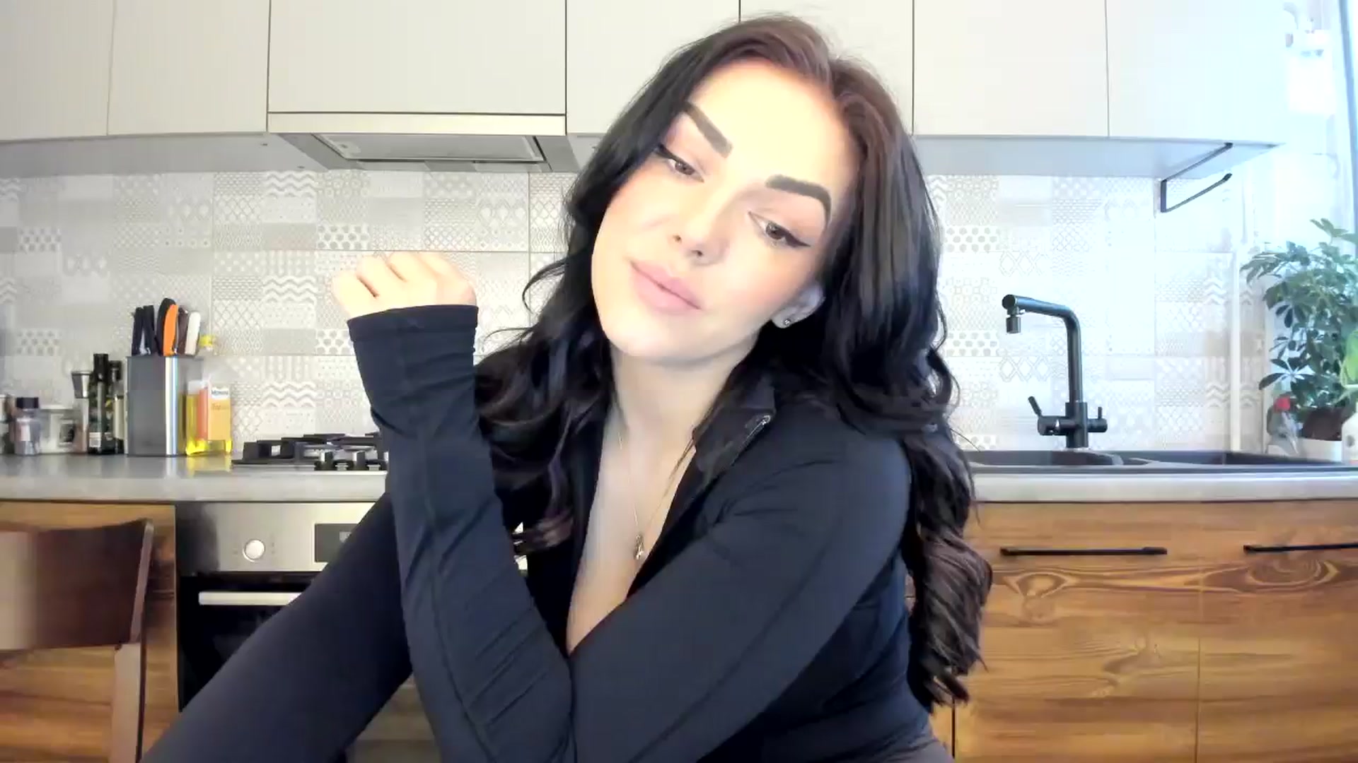 Gallery image thumbnail from MissNelly_'s myfreecams stream on, 03/15/2025, 15:34 image 4 of 20