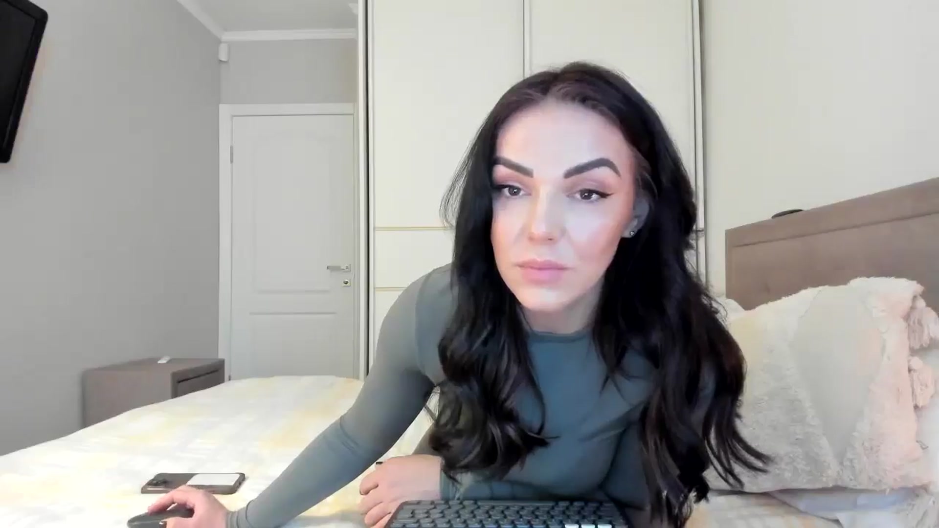 Gallery image thumbnail from MissNelly_'s myfreecams stream on, 03/25/2025, 13:19 image 10 of 20