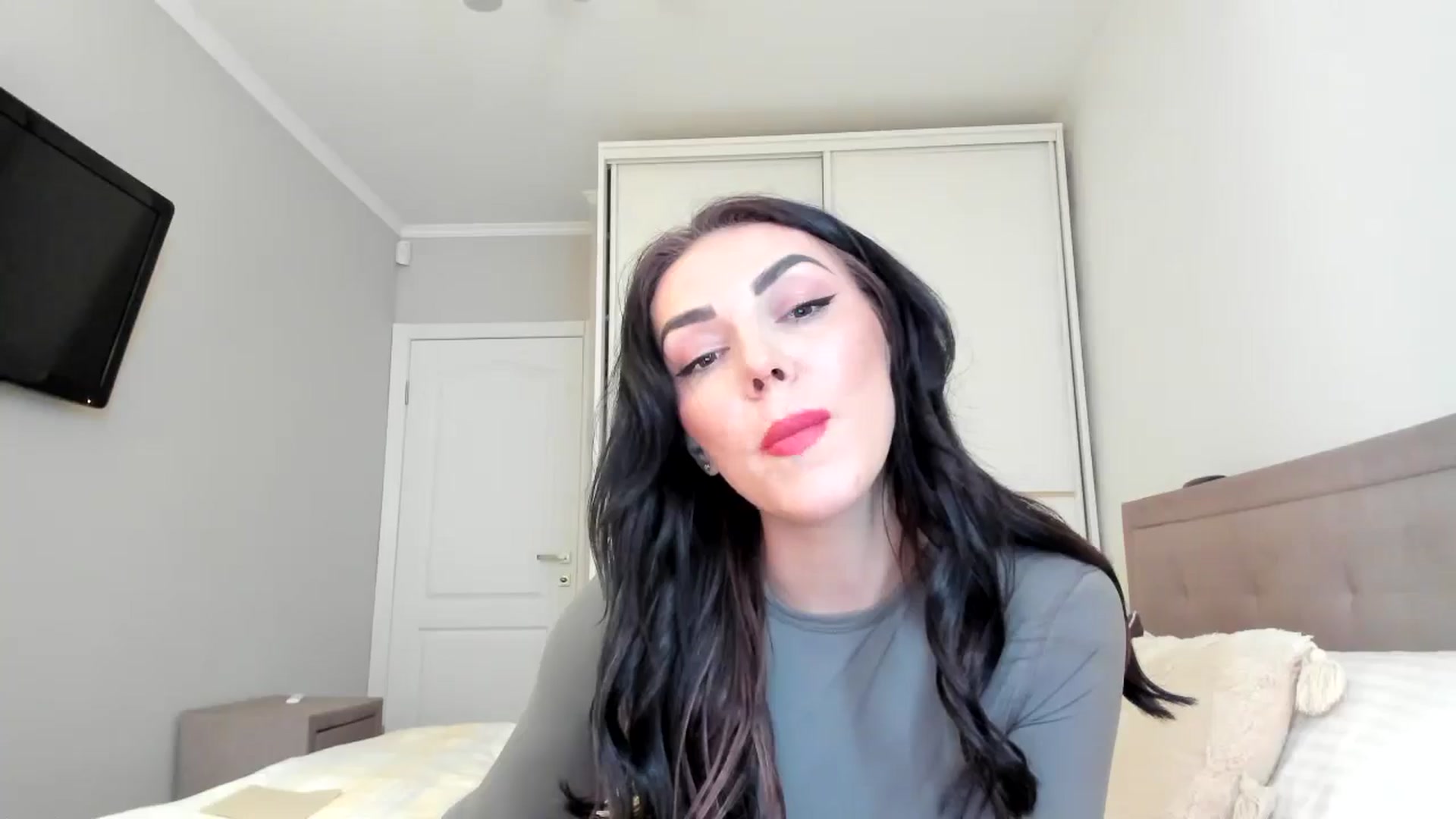 Gallery image thumbnail from MissNelly_'s myfreecams stream on, 03/25/2025, 13:57 image 16 of 20
