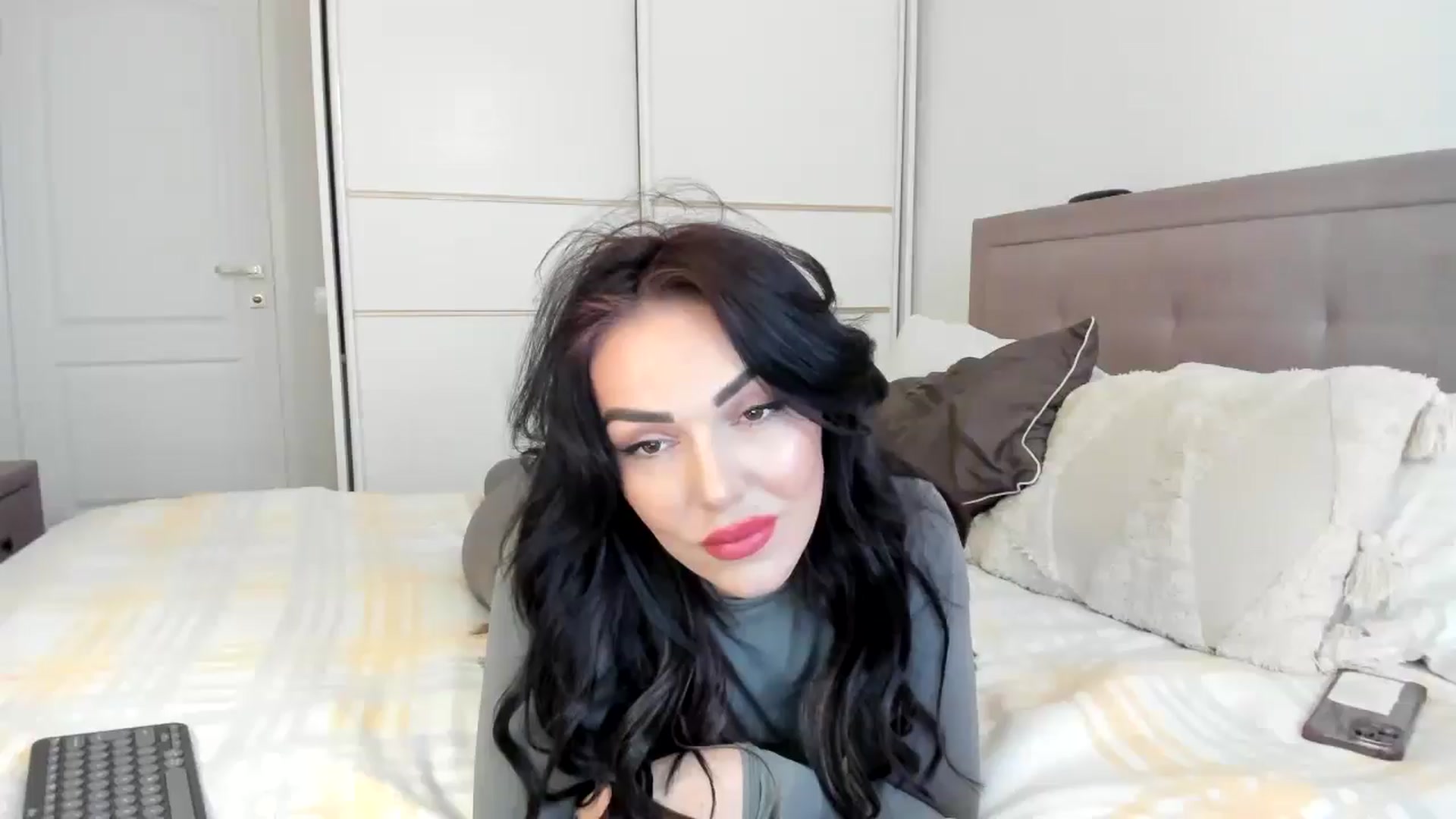 Gallery image thumbnail from MissNelly_'s myfreecams stream on, 03/25/2025, 13:57 image 6 of 20