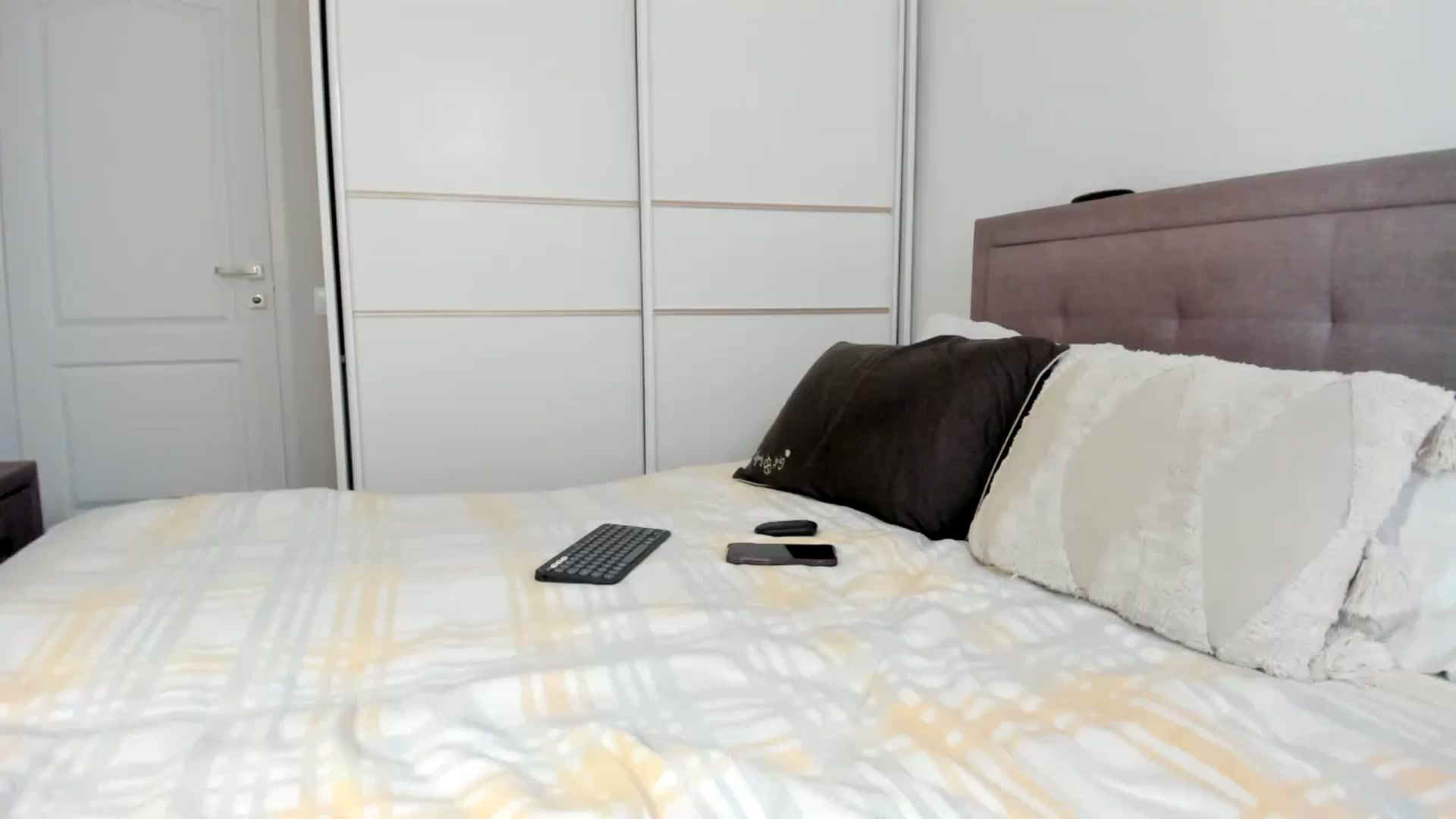Gallery image thumbnail from MissNelly_'s myfreecams stream on, 03/25/2025, 13:57 image 1 of 20