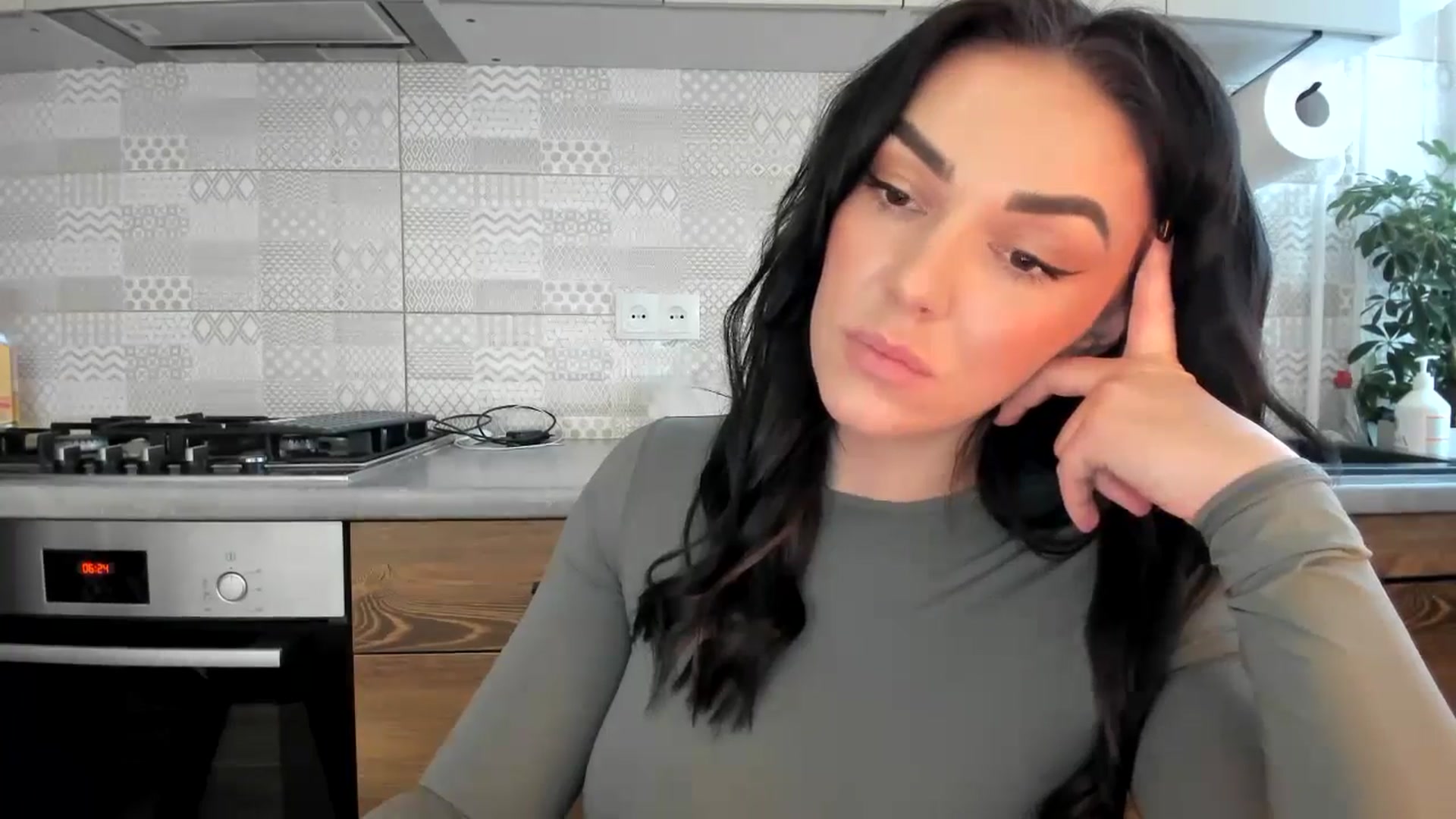 Gallery image thumbnail from MissNelly_'s myfreecams stream on, 03/28/2025, 14:01 image 14 of 20