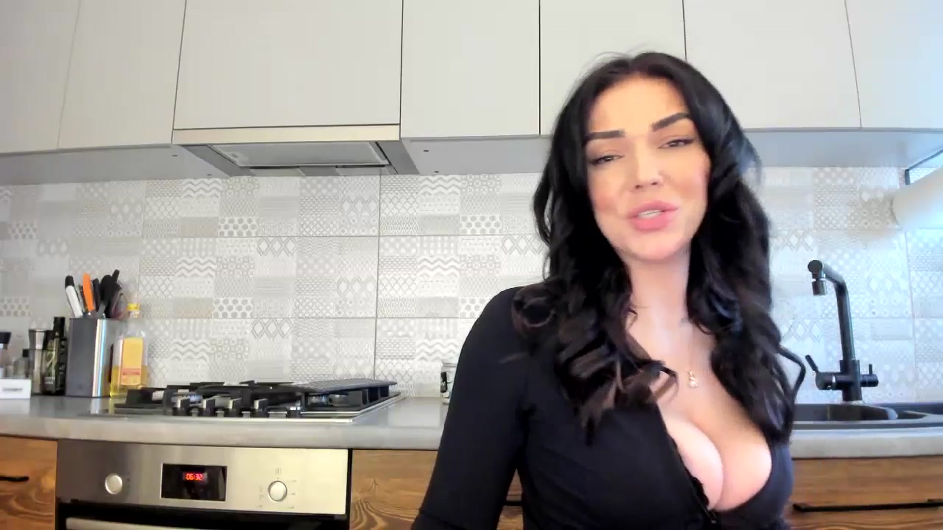 Gallery image thumbnail from MissNelly_'s myfreecams stream on, 03/31/2025, 13:58 image 15 of 20