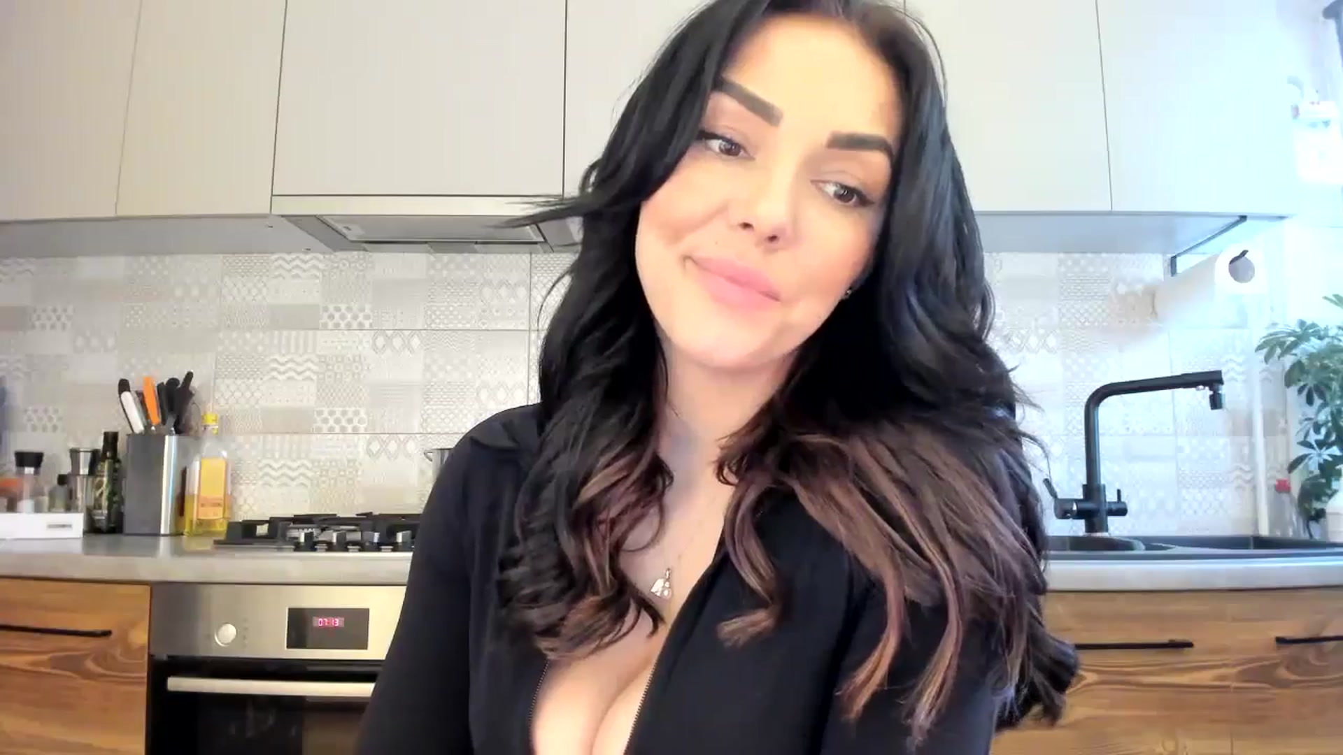 Gallery image thumbnail from MissNelly_'s myfreecams stream on, 03/31/2025, 13:58 image 19 of 20