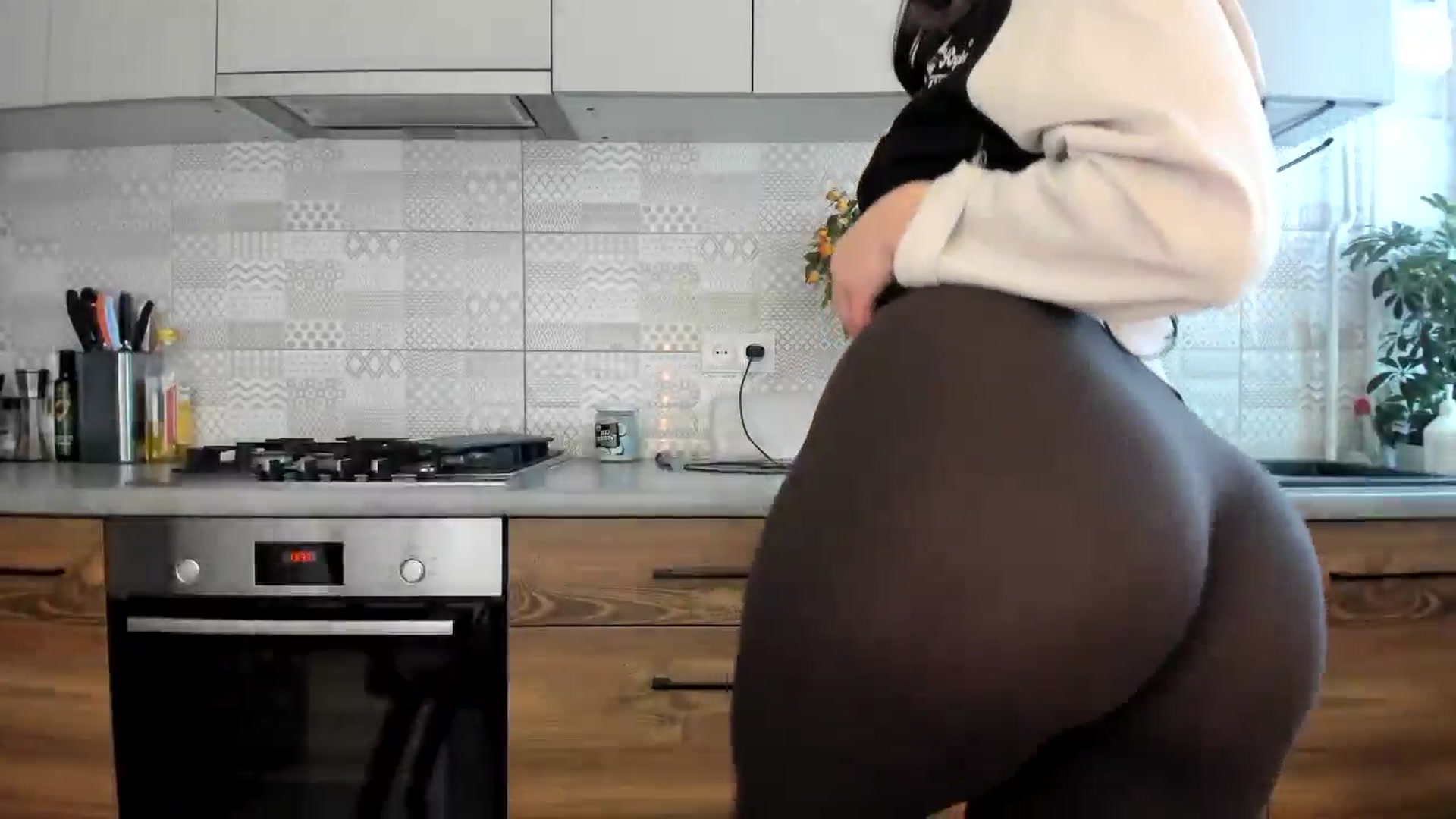 Gallery image thumbnail from MissNelly_'s myfreecams stream on, 04/03/2025, 13:44 image 4 of 20