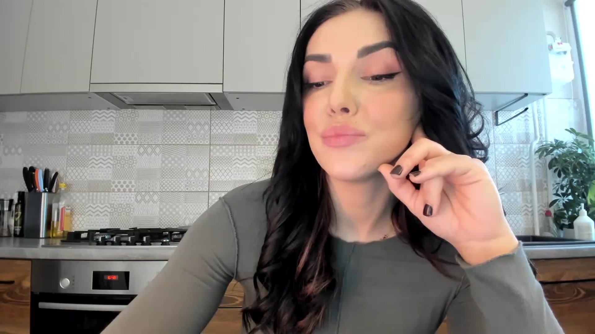Gallery image thumbnail from MissNelly_'s myfreecams stream on, 04/03/2025, 13:44 image 17 of 20