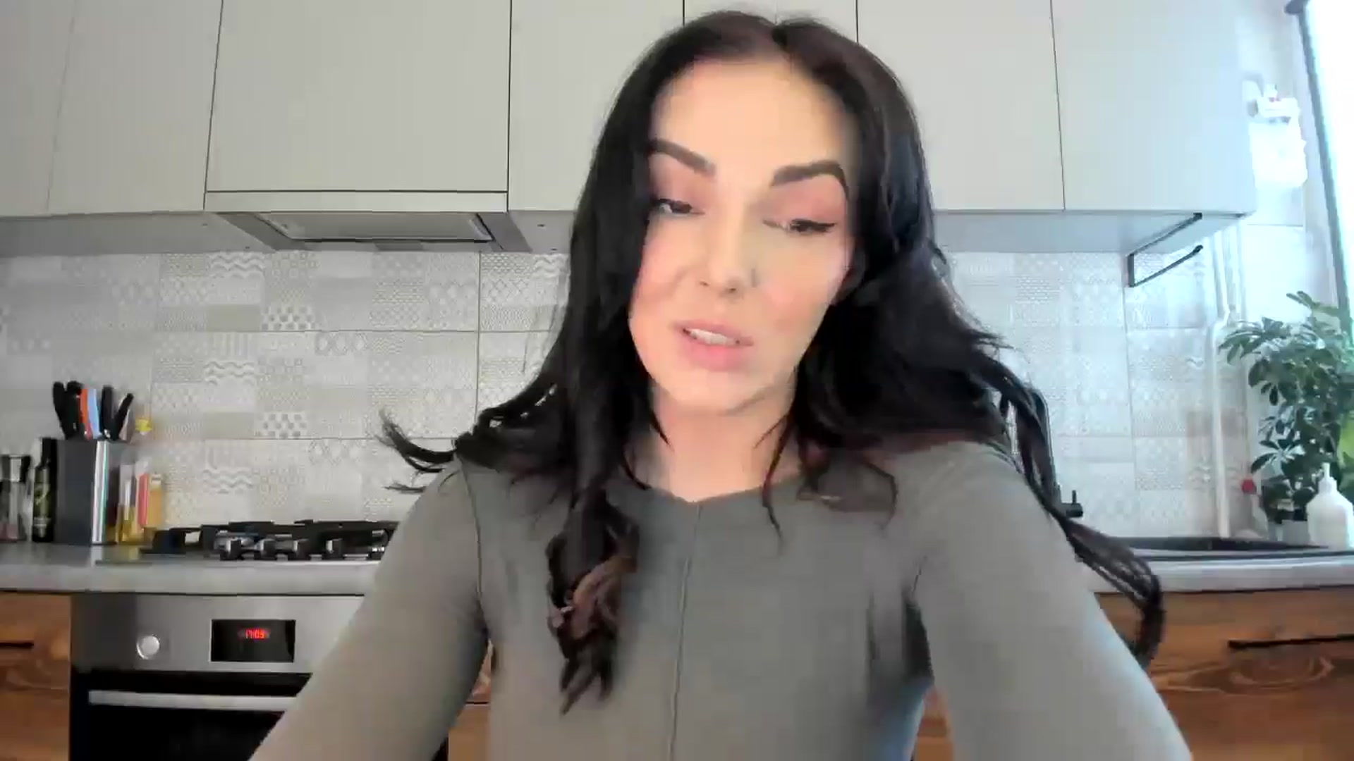 Gallery image thumbnail from MissNelly_'s myfreecams stream on, 04/03/2025, 13:44 image 18 of 20