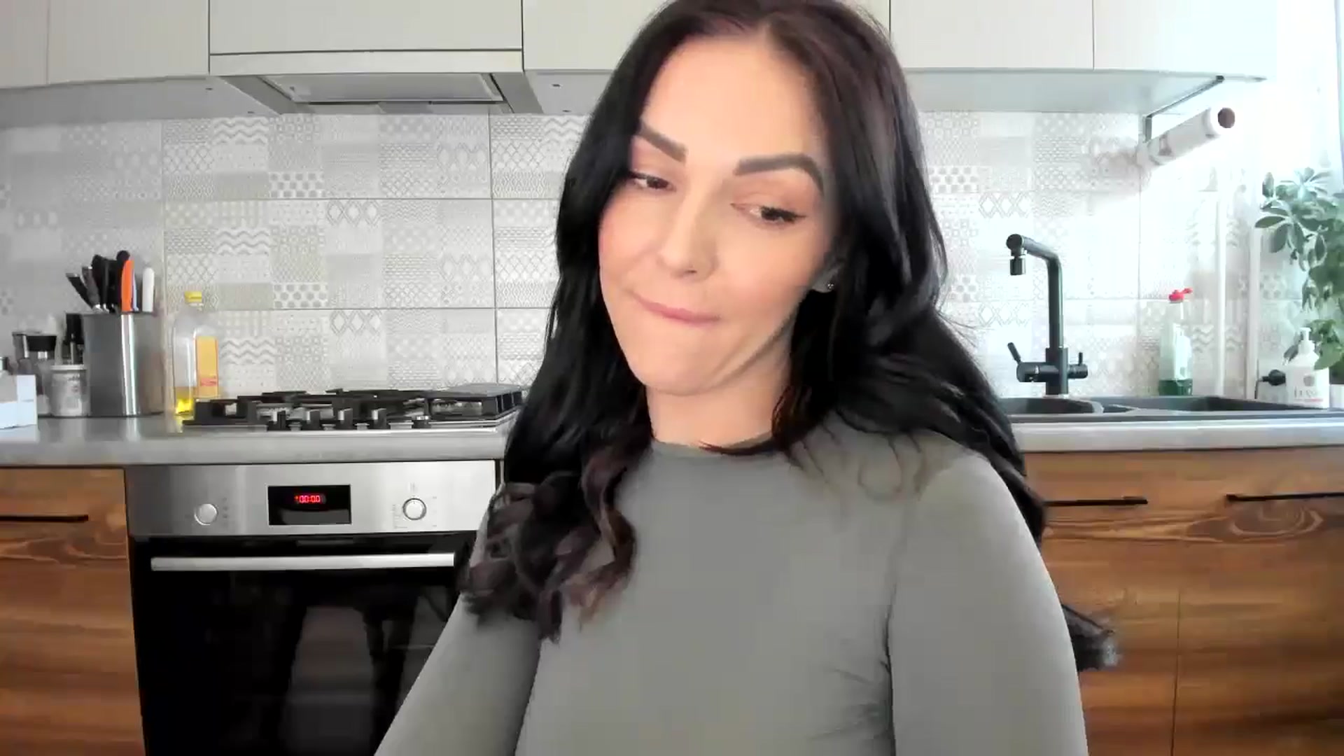 Gallery image thumbnail from MissNelly_'s myfreecams stream on, 04/09/2025, 14:05 image 9 of 20