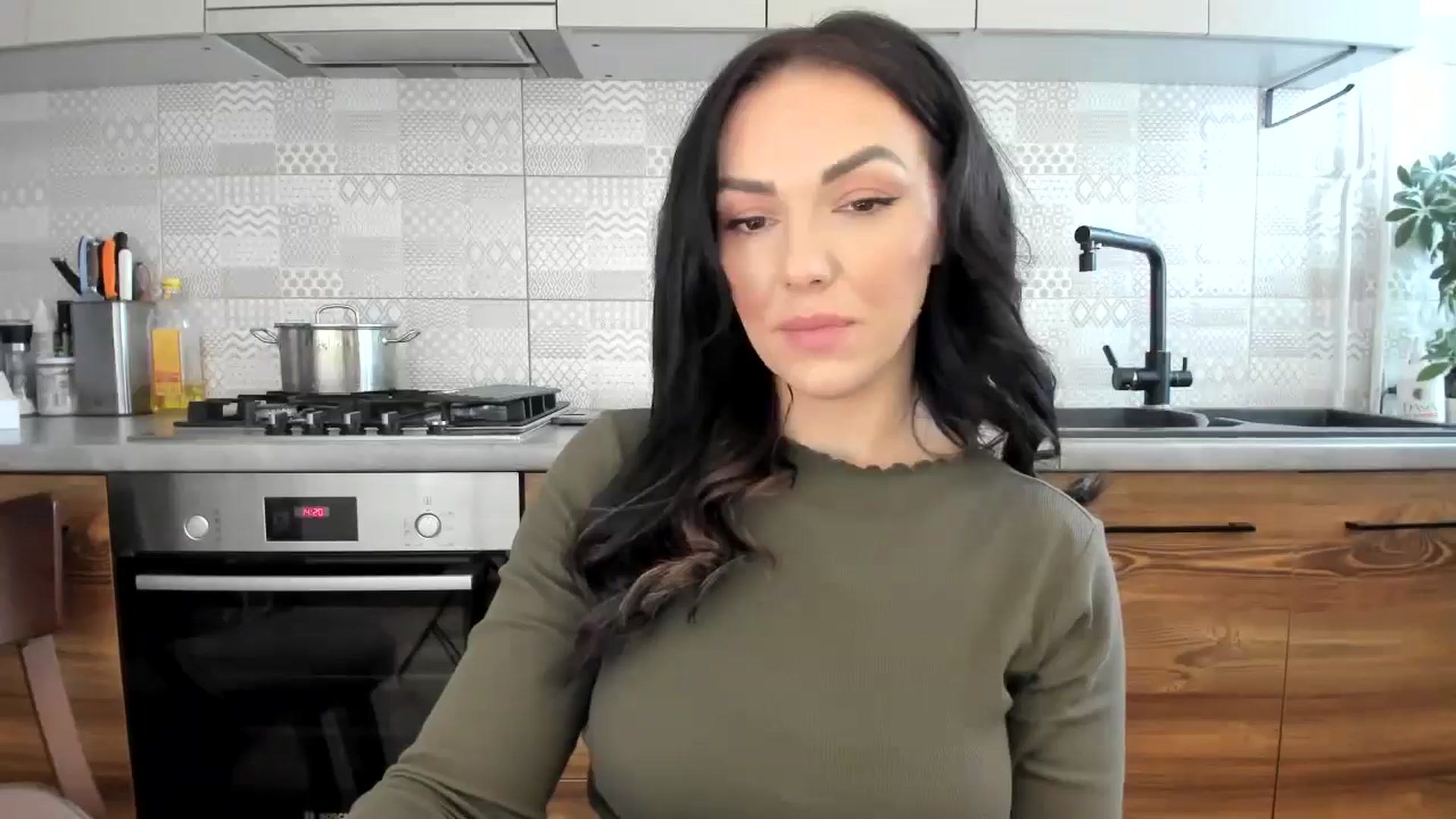 Gallery image thumbnail from MissNelly_'s myfreecams stream on, 04/10/2025, 10:27 image 16 of 20