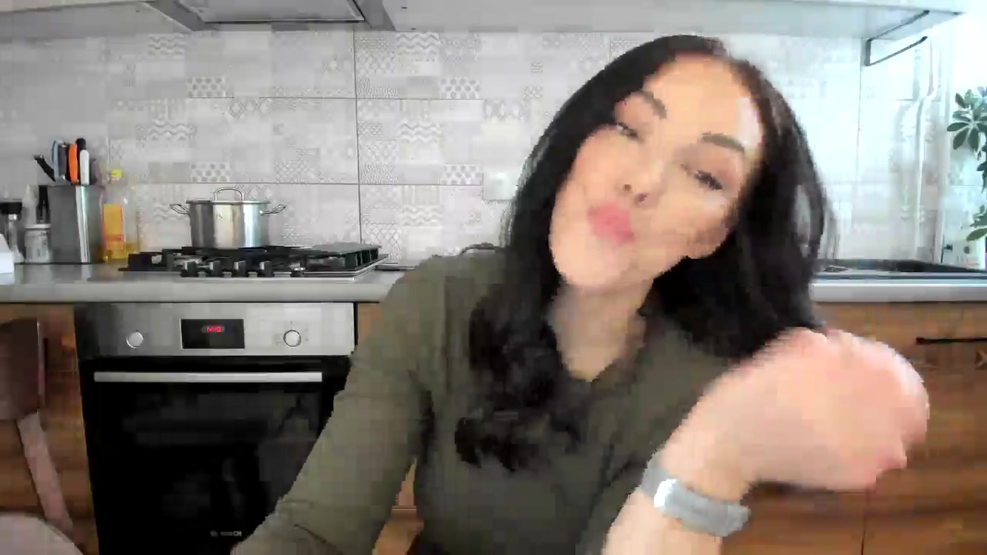 Gallery image thumbnail from MissNelly_'s myfreecams stream on, 04/10/2025, 10:27 image 13 of 20