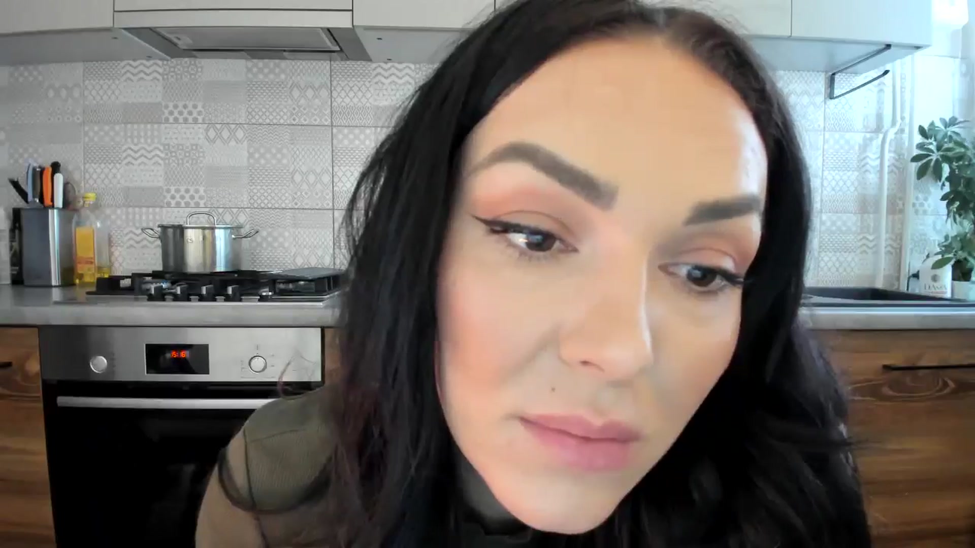 Gallery image thumbnail from MissNelly_'s myfreecams stream on, 04/10/2025, 12:40 image 5 of 20