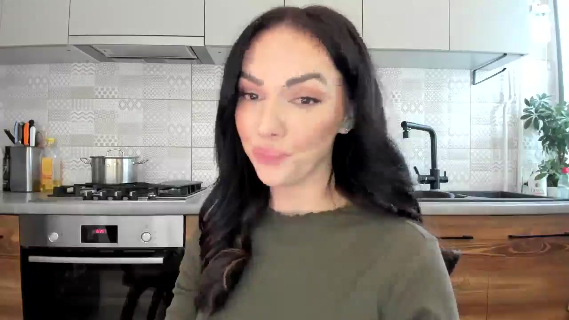Gallery image thumbnail from MissNelly_'s myfreecams stream on, 04/10/2025, 12:40 image 17 of 20