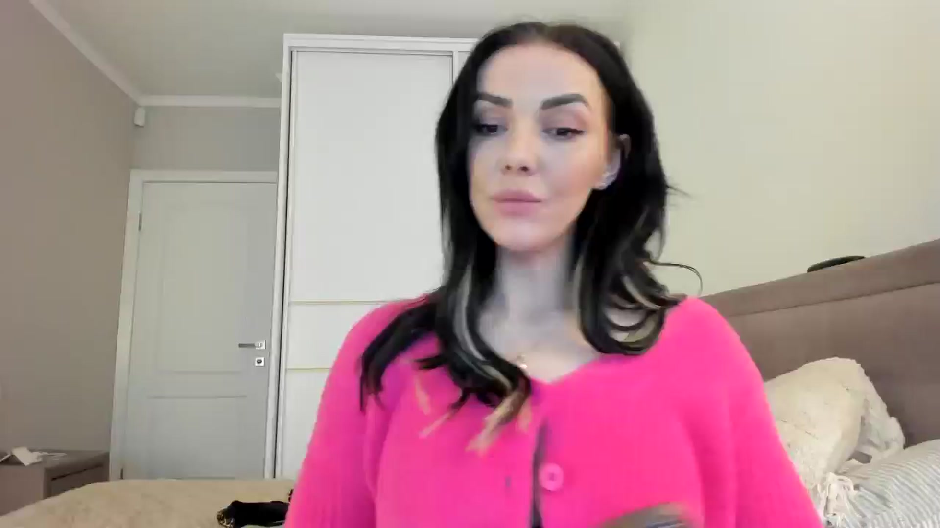 Gallery image thumbnail from MissNelly_'s myfreecams stream on, 04/15/2025, 15:22 image 12 of 20