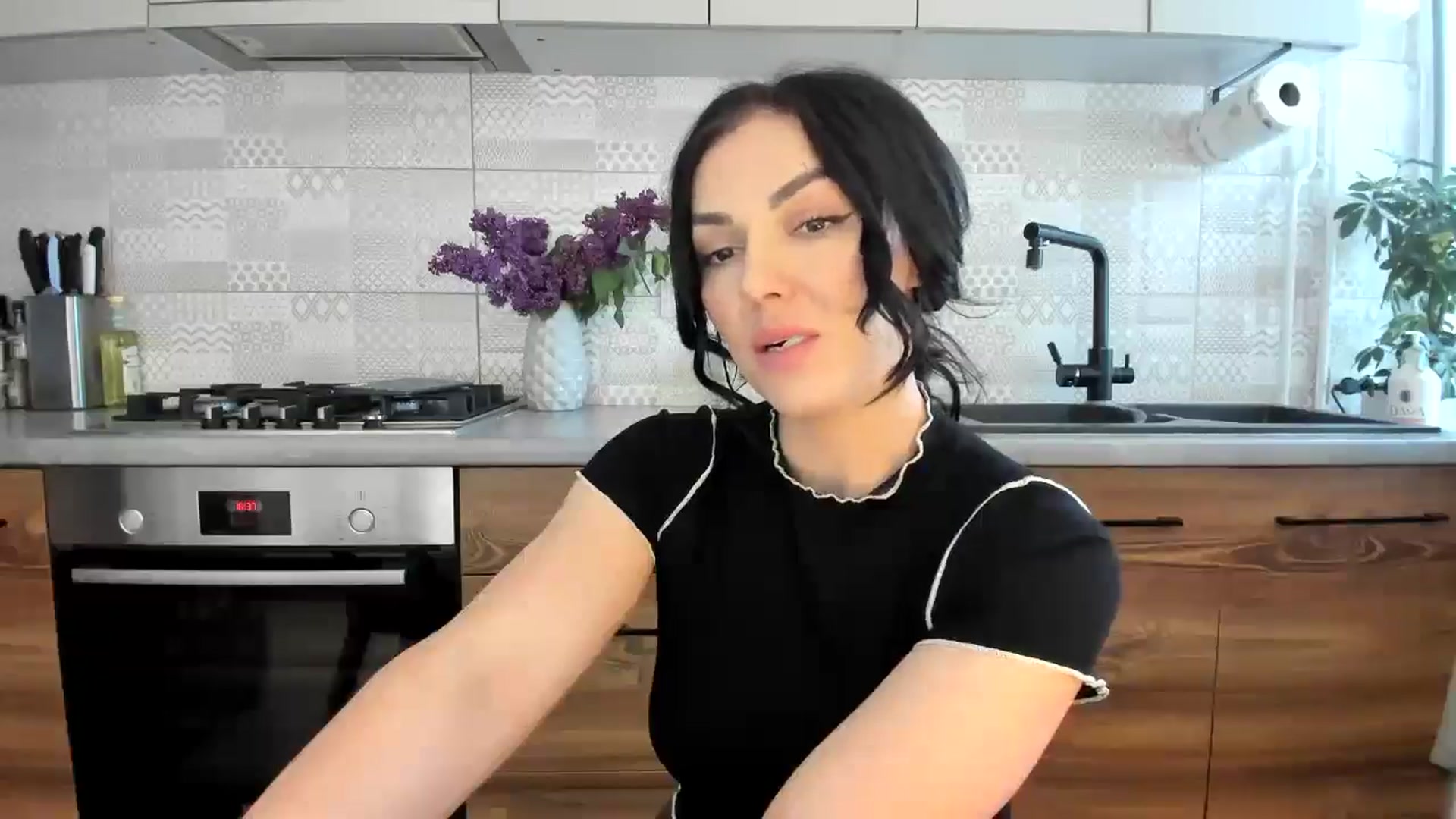 Gallery image thumbnail from MissNelly_'s myfreecams stream on, 04/30/2025, 12:32 image 20 of 20