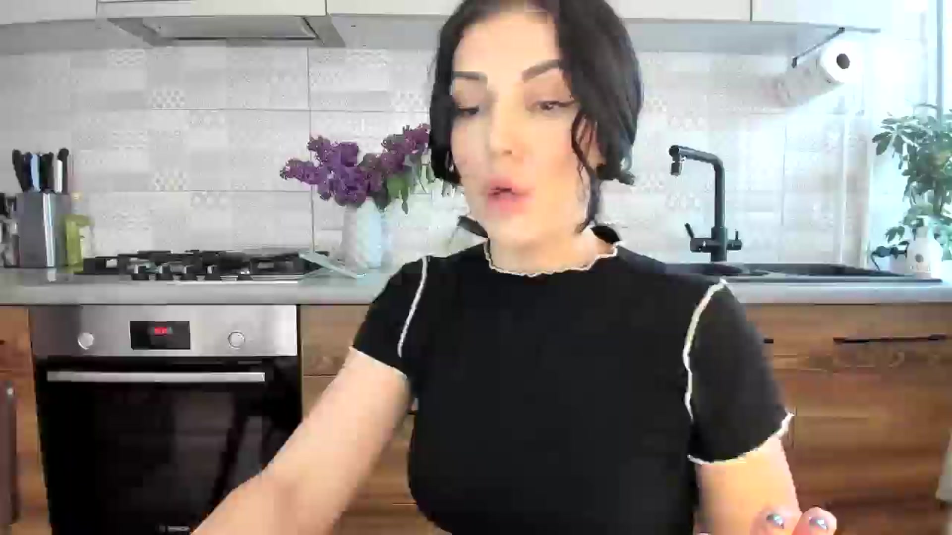 Gallery image thumbnail from MissNelly_'s myfreecams stream on, 04/30/2025, 12:32 image 5 of 20