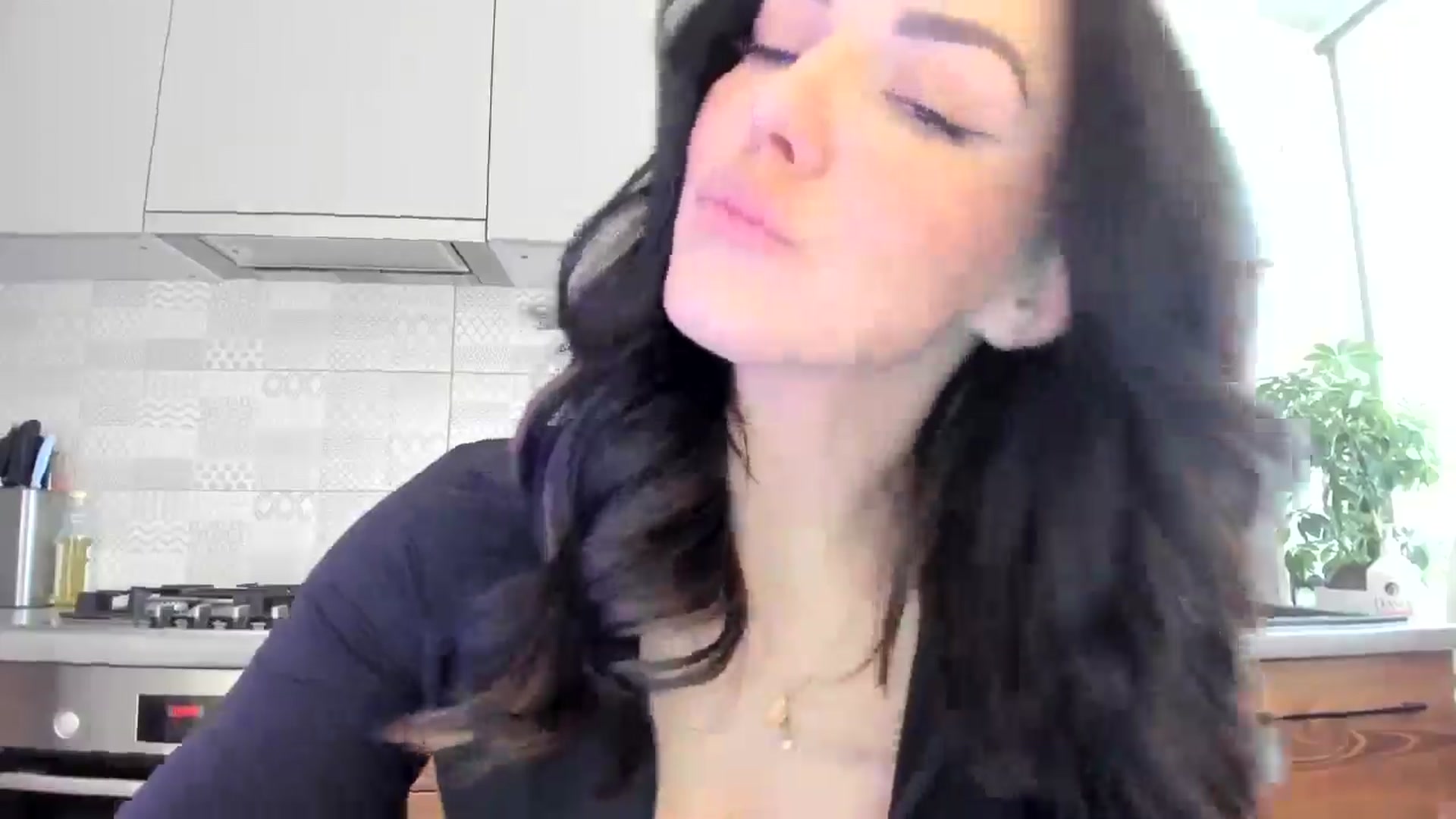 Gallery image thumbnail from MissNelly_'s myfreecams stream on, 05/08/2025, 11:47 image 10 of 20