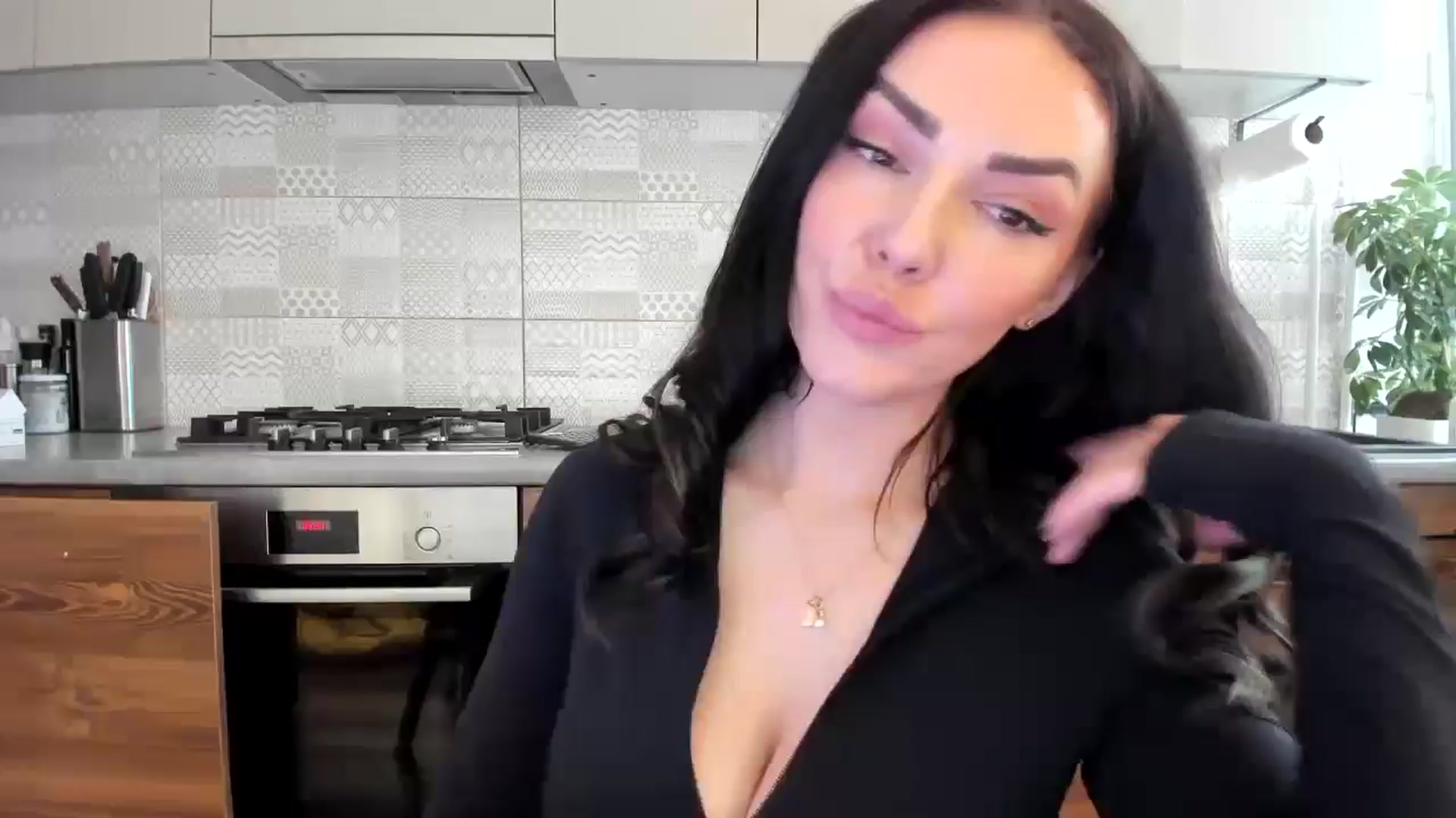 Gallery image thumbnail from MissNelly_'s myfreecams stream on, 05/09/2025, 13:02 image 17 of 20