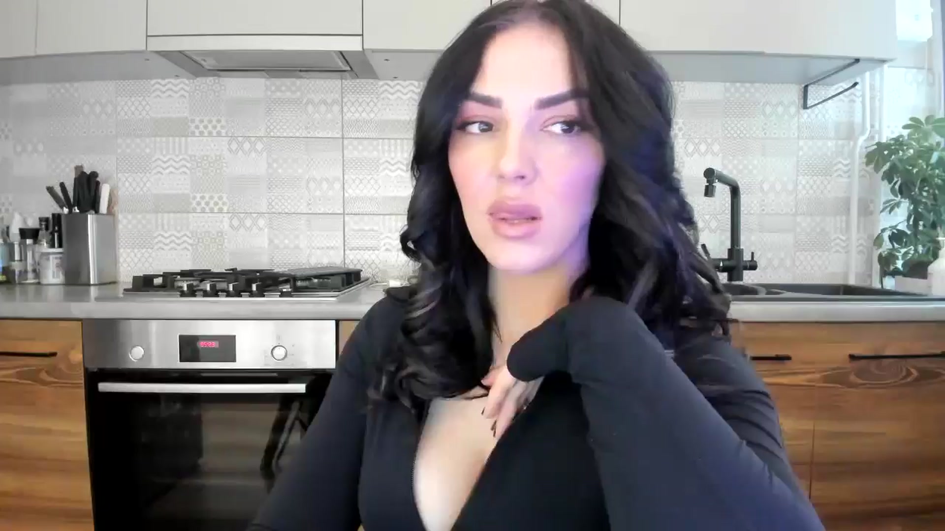 Gallery image thumbnail from MissNelly_'s myfreecams stream on, 05/10/2025, 12:51 image 17 of 20