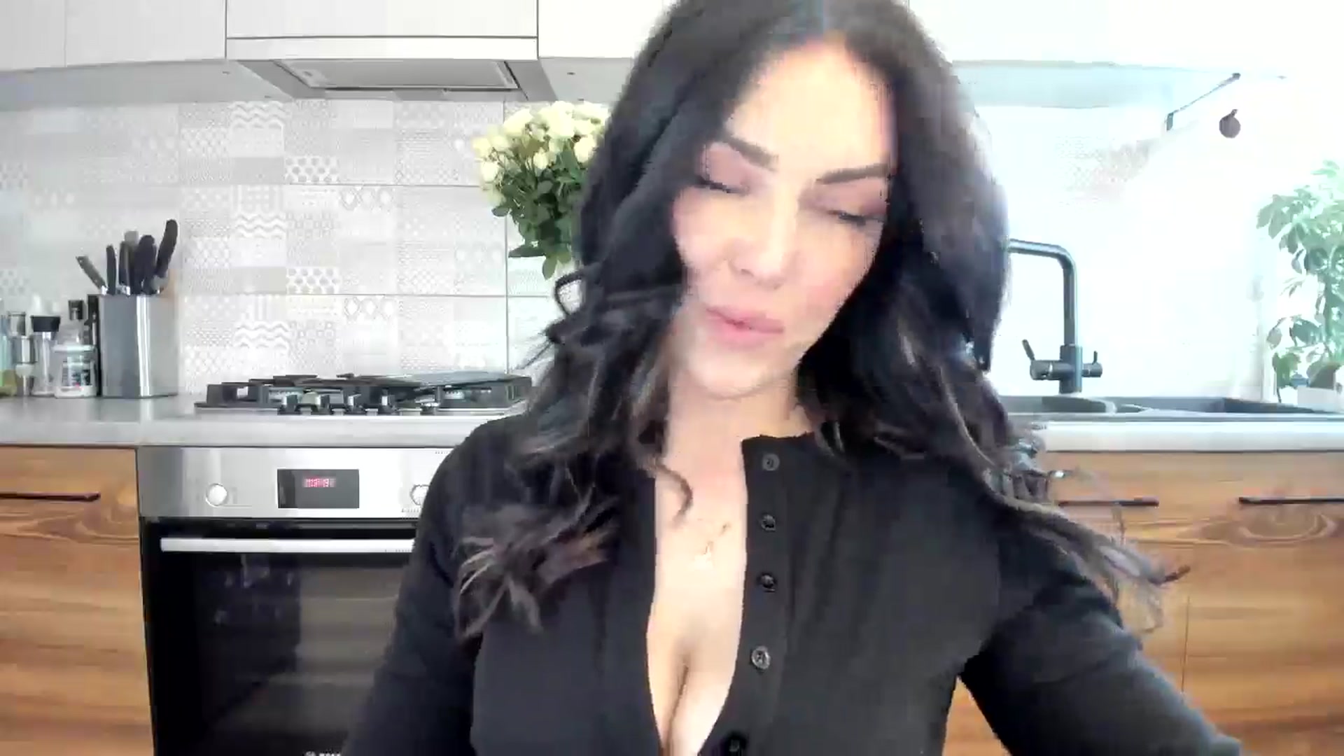 Gallery image thumbnail from MissNelly_'s myfreecams stream on, 05/12/2025, 11:45 image 5 of 20