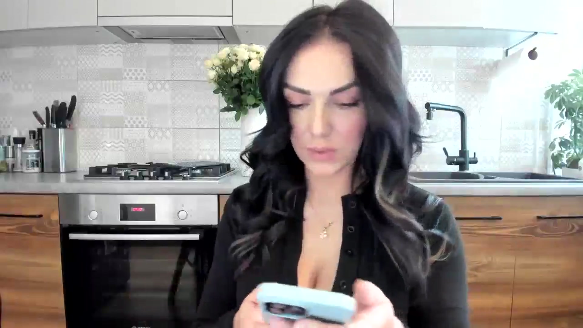 Gallery image thumbnail from MissNelly_'s myfreecams stream on, 05/12/2025, 11:45 image 3 of 20