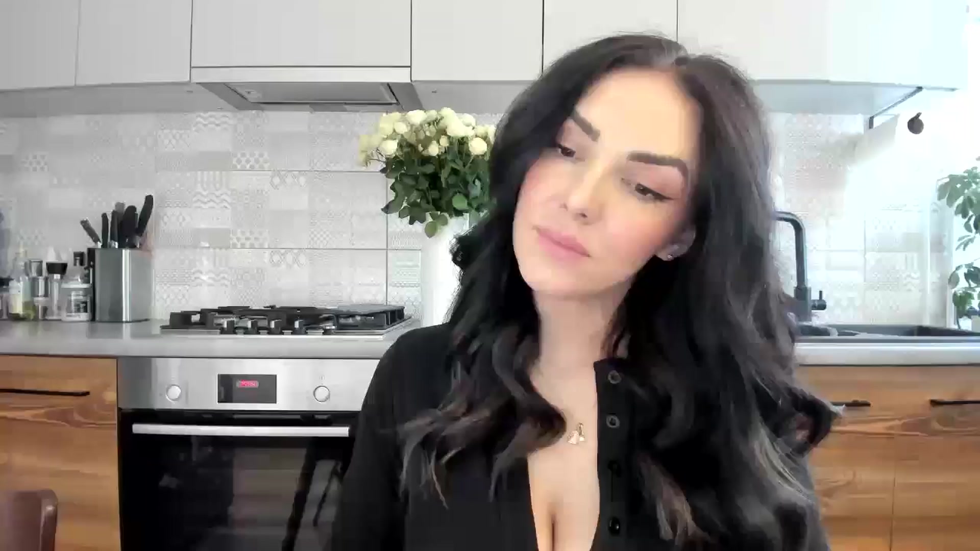 Gallery image thumbnail from MissNelly_'s myfreecams stream on, 05/12/2025, 14:39 image 9 of 20