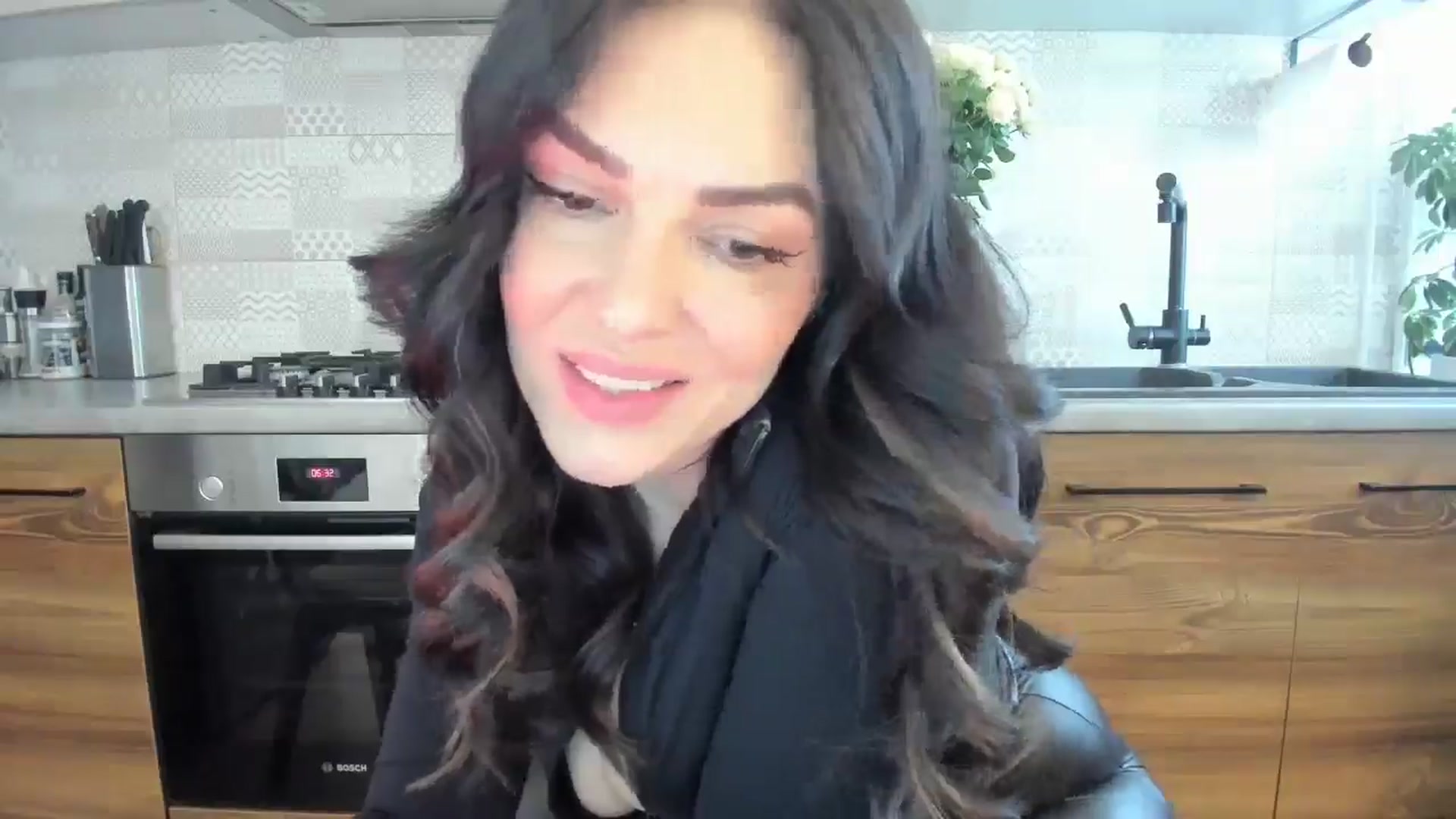 Gallery image thumbnail from MissNelly_'s myfreecams stream on, 05/13/2025, 14:04 image 9 of 20