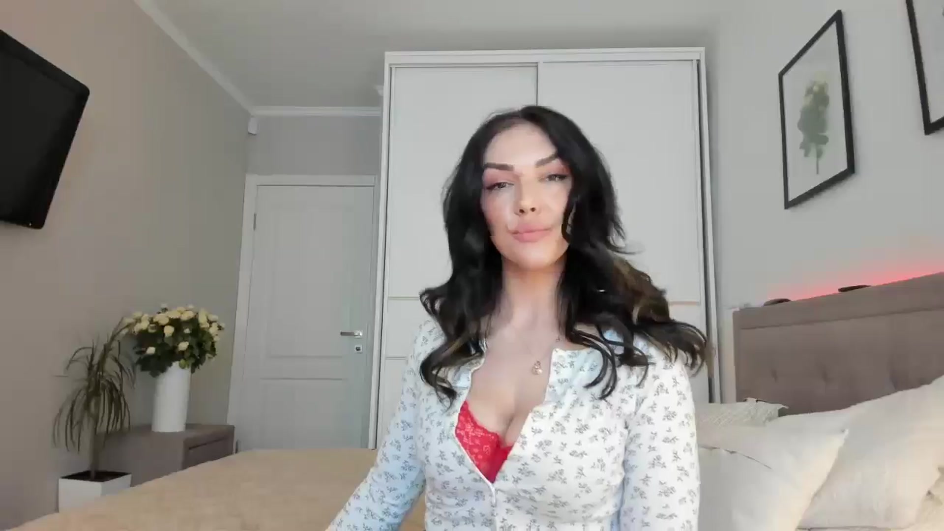 Gallery image thumbnail from MissNelly_'s myfreecams stream on, 05/15/2025, 14:41 image 5 of 20
