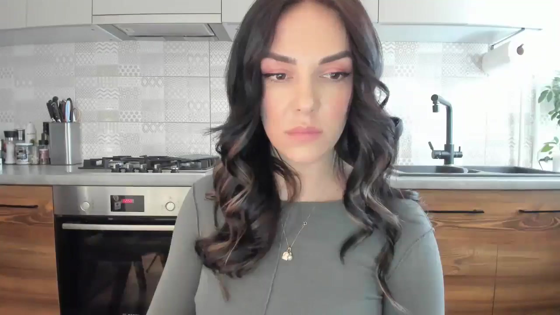 Gallery image thumbnail from MissNelly_'s myfreecams stream on, 05/21/2025, 10:19 image 12 of 20