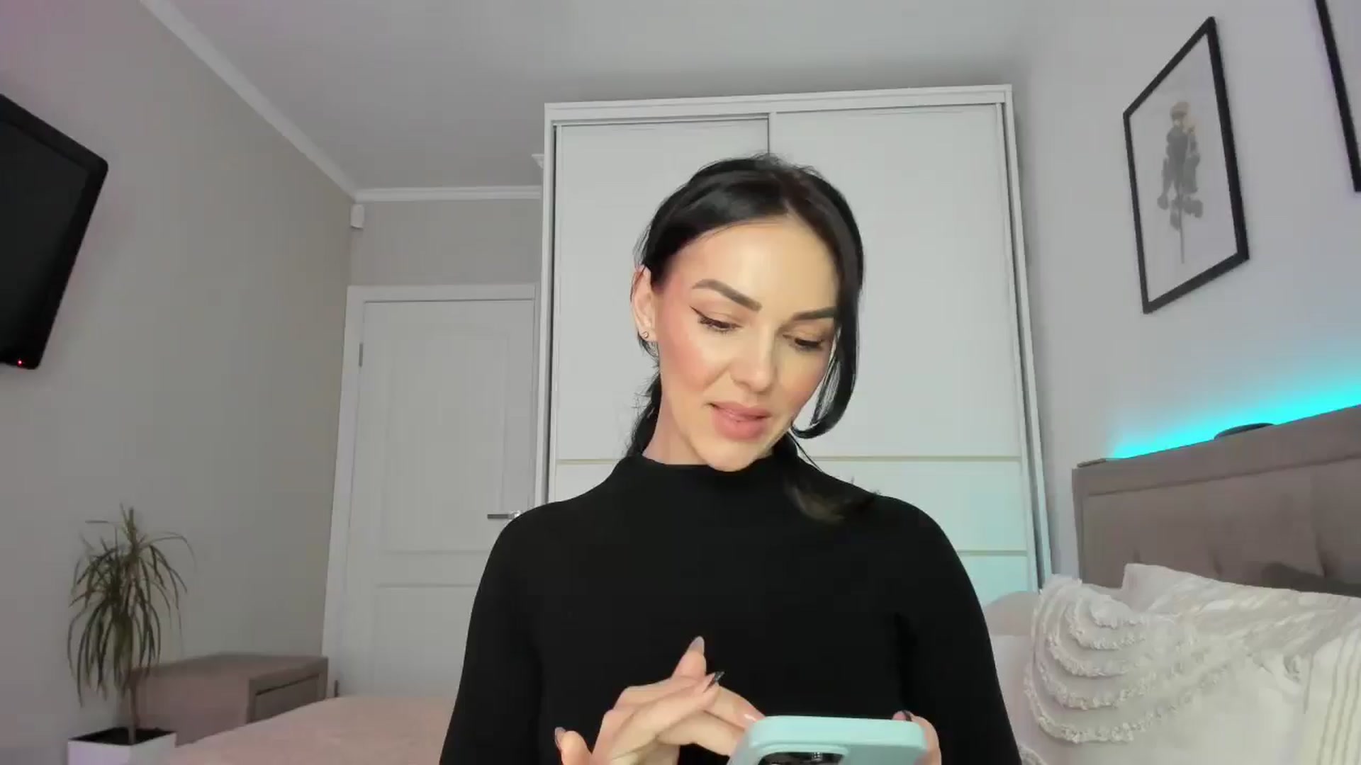 Gallery image thumbnail from MissNelly_'s myfreecams stream on, 05/29/2025, 15:21 image 18 of 20