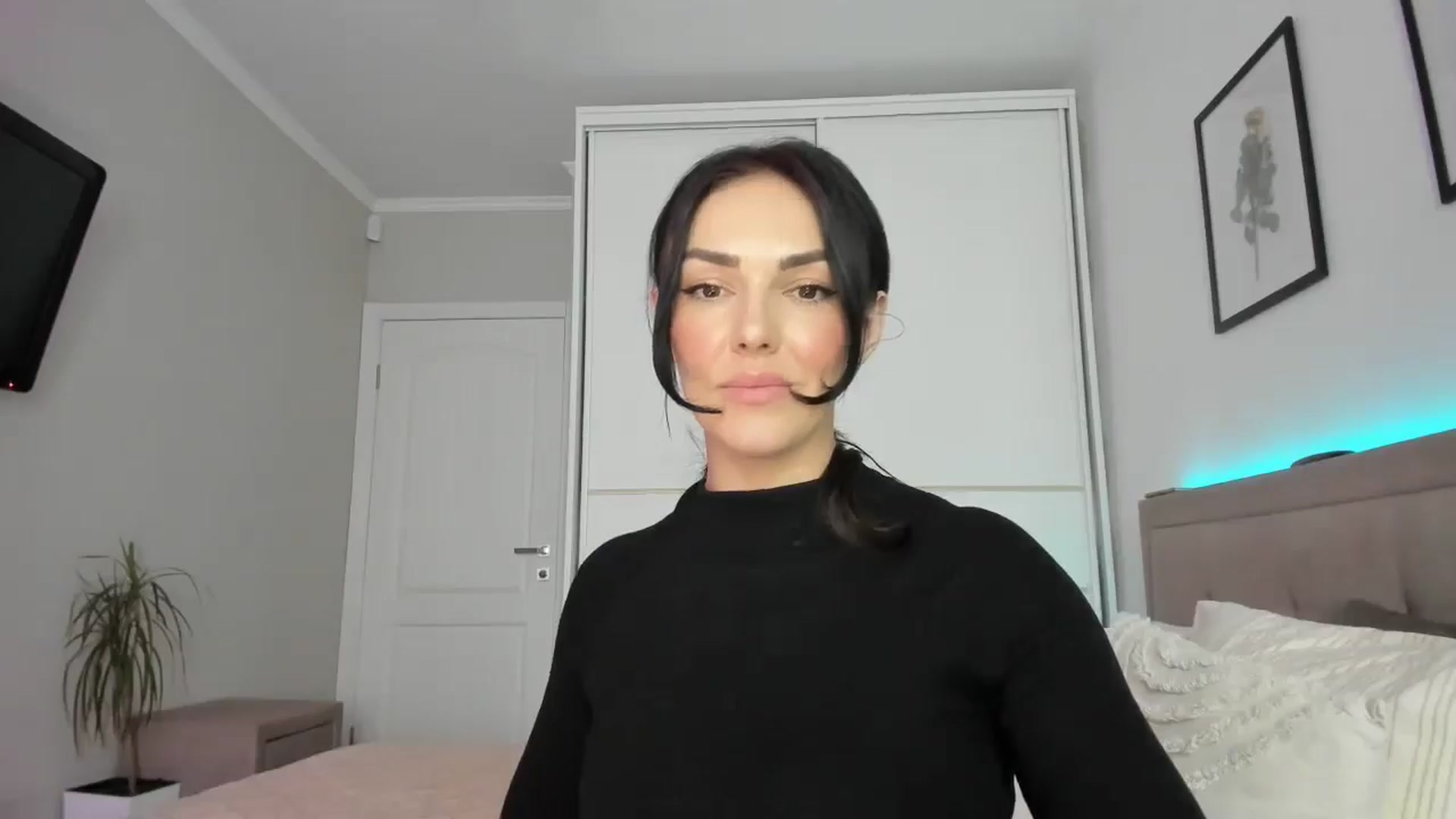 Gallery image thumbnail from MissNelly_'s myfreecams stream on, 05/29/2025, 15:21 image 16 of 20