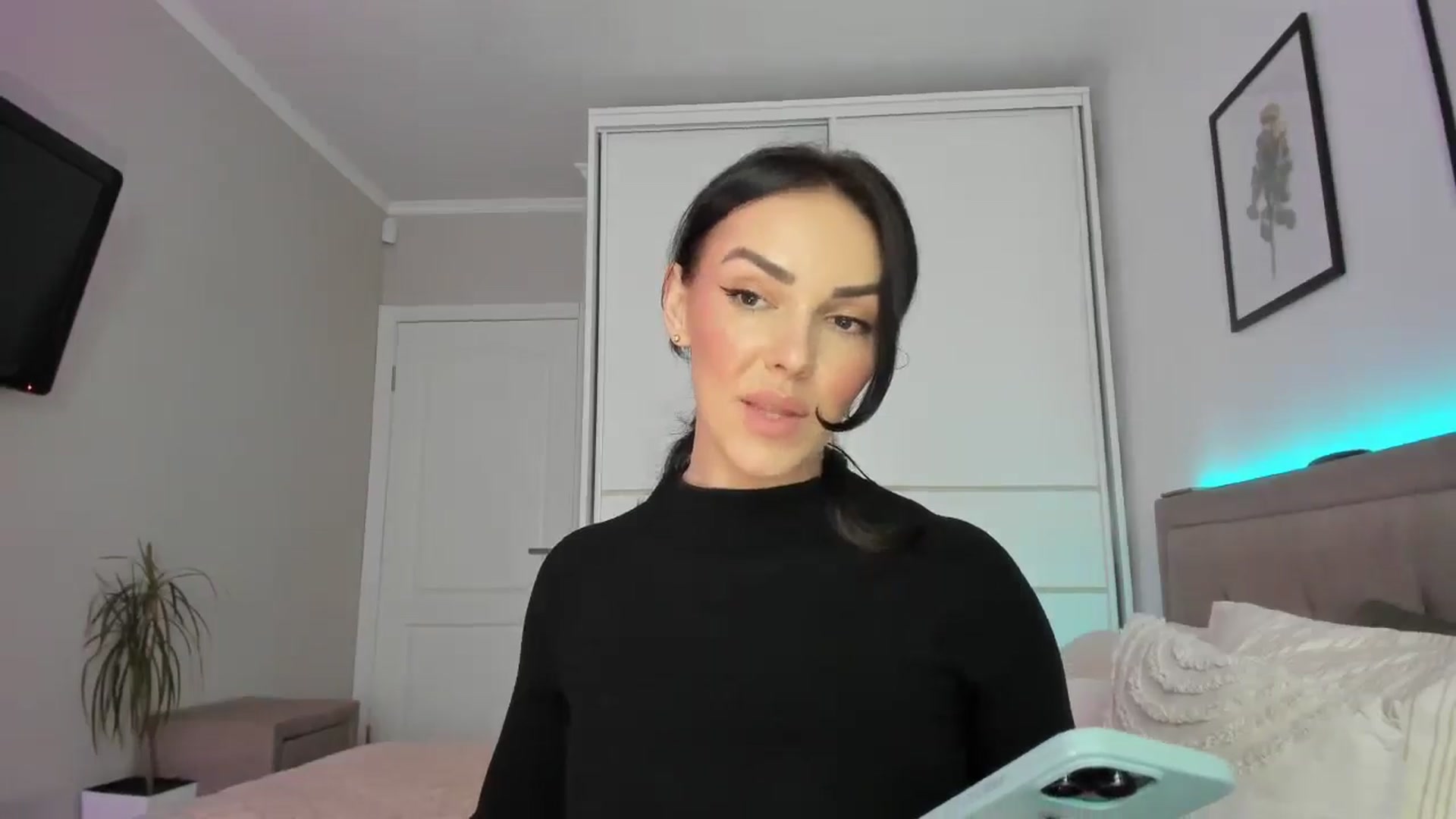Gallery image thumbnail from MissNelly_'s myfreecams stream on, 05/29/2025, 15:21 image 19 of 20