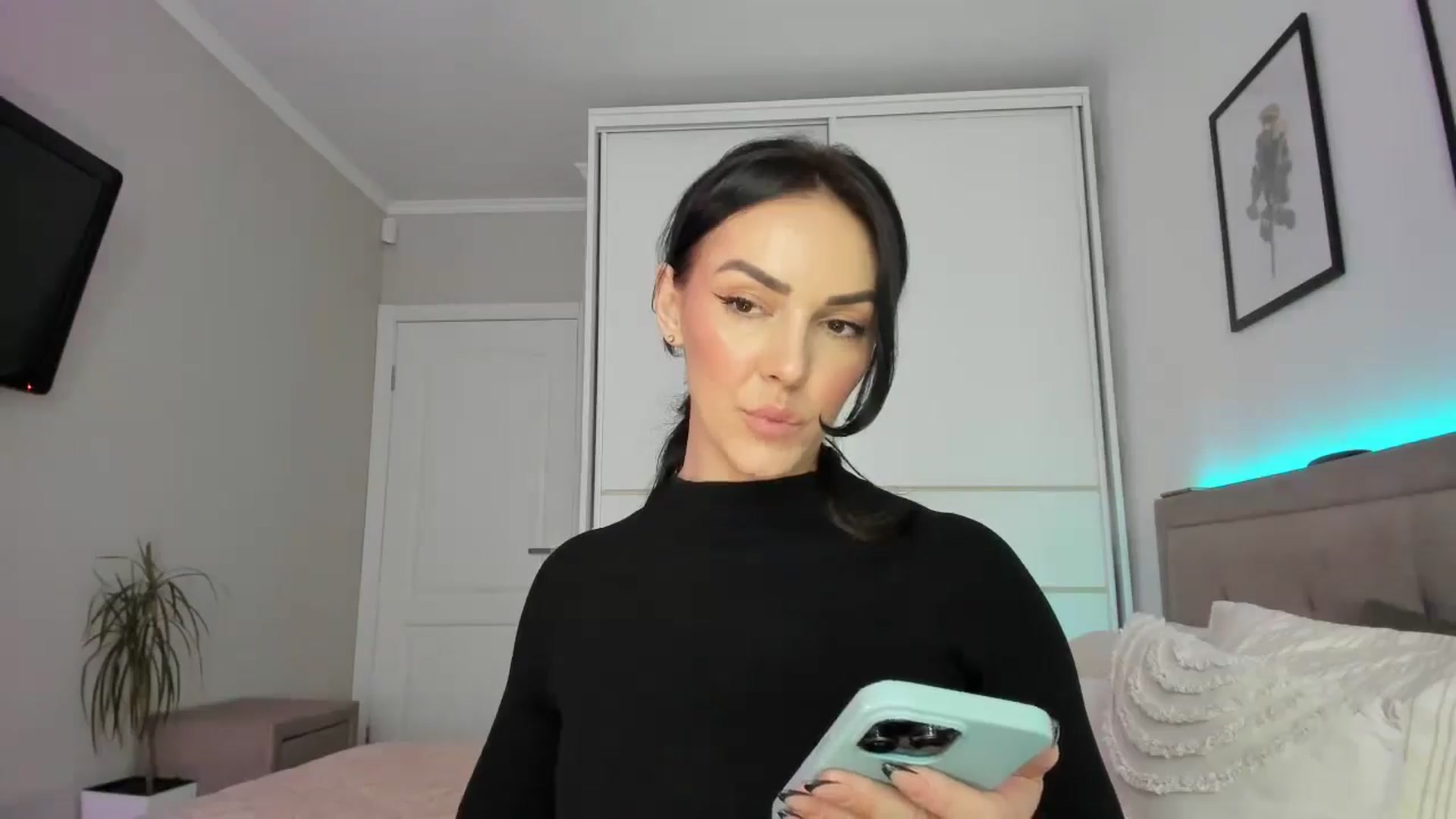 Gallery image thumbnail from MissNelly_'s myfreecams stream on, 05/29/2025, 16:04 image 2 of 20