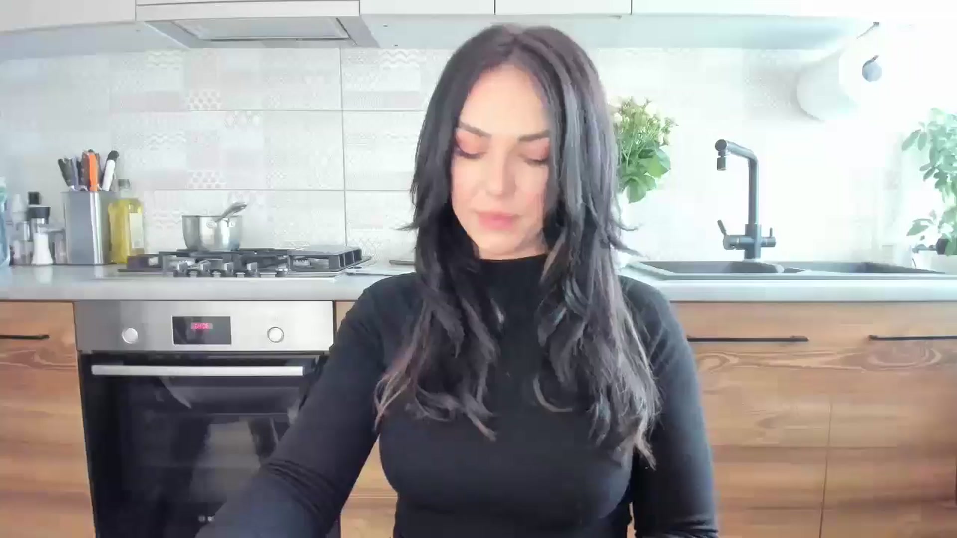 Gallery image thumbnail from MissNelly_'s myfreecams stream on, 06/03/2025, 11:27 image 14 of 20