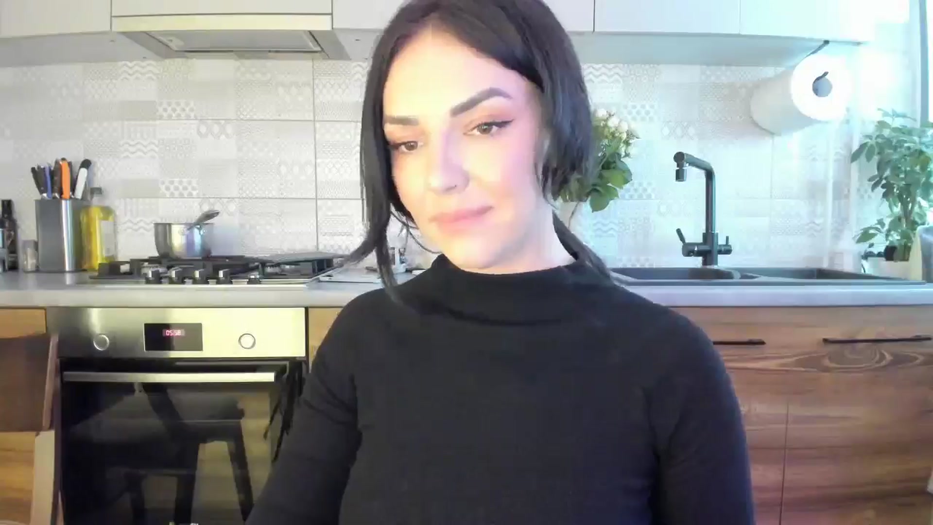 Gallery image thumbnail from MissNelly_'s myfreecams stream on, 06/03/2025, 14:37 image 6 of 20