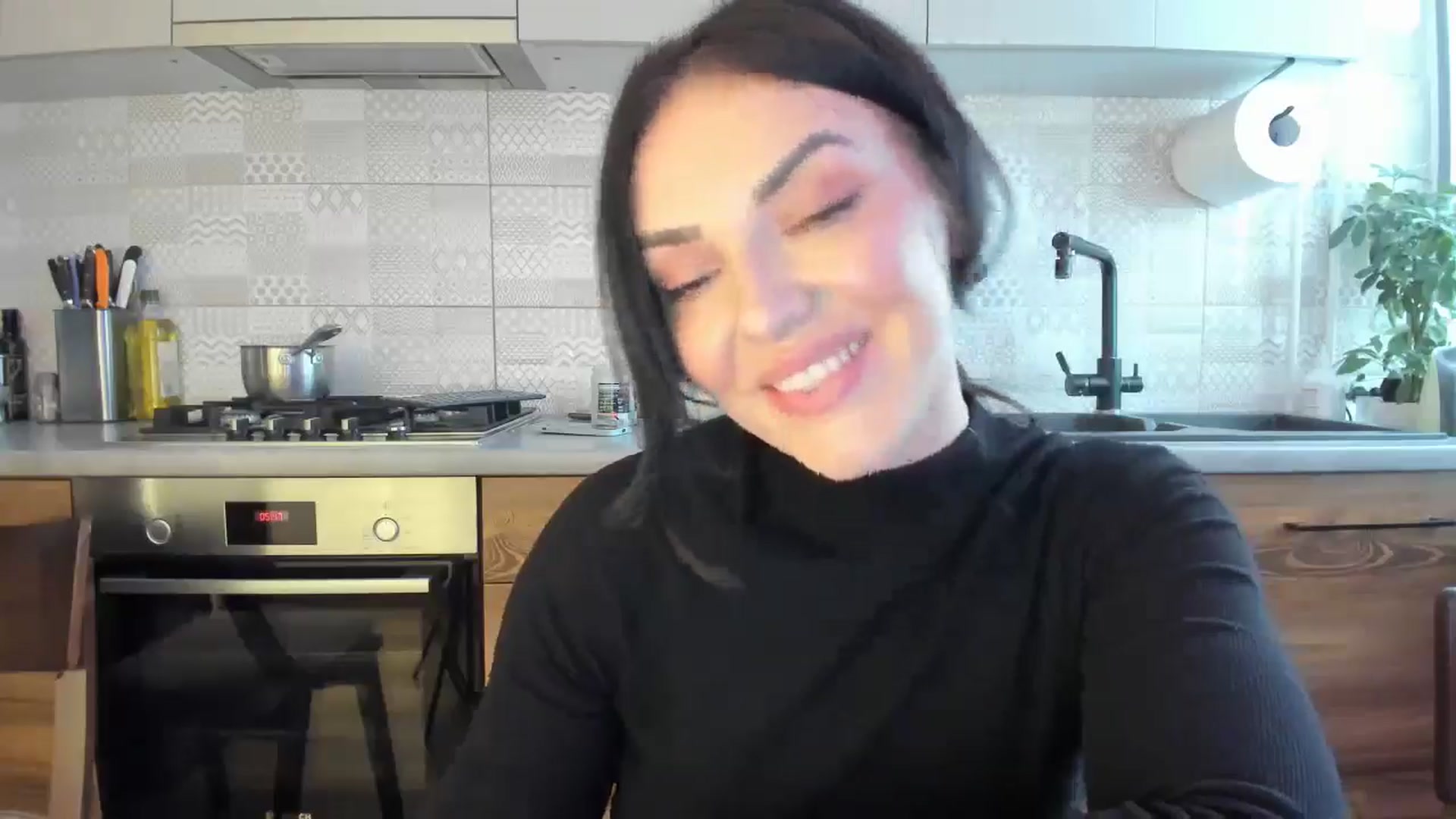 Gallery image thumbnail from MissNelly_'s myfreecams stream on, 06/03/2025, 14:37 image 4 of 20