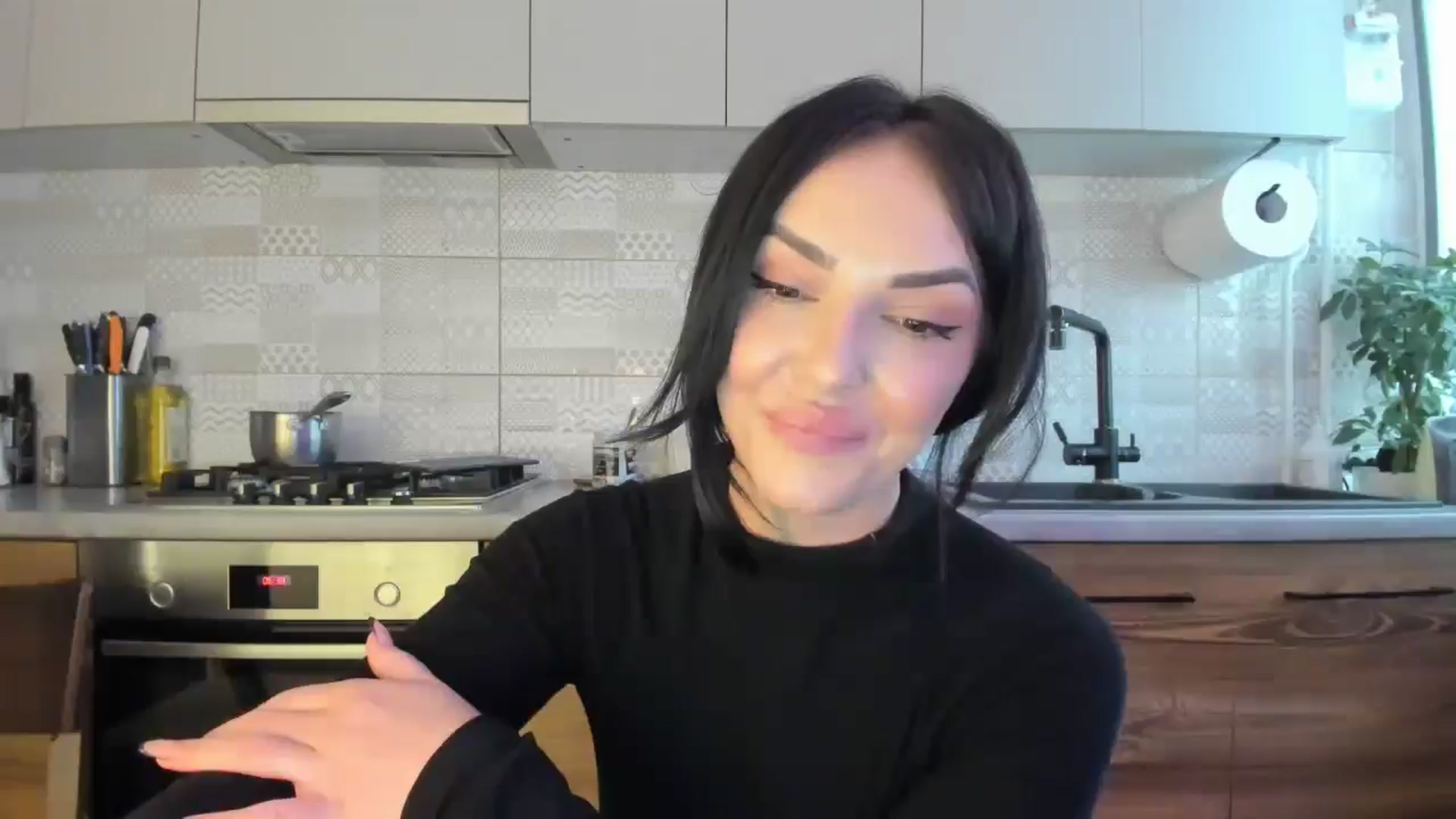 Gallery image thumbnail from MissNelly_'s myfreecams stream on, 06/03/2025, 14:37 image 13 of 20