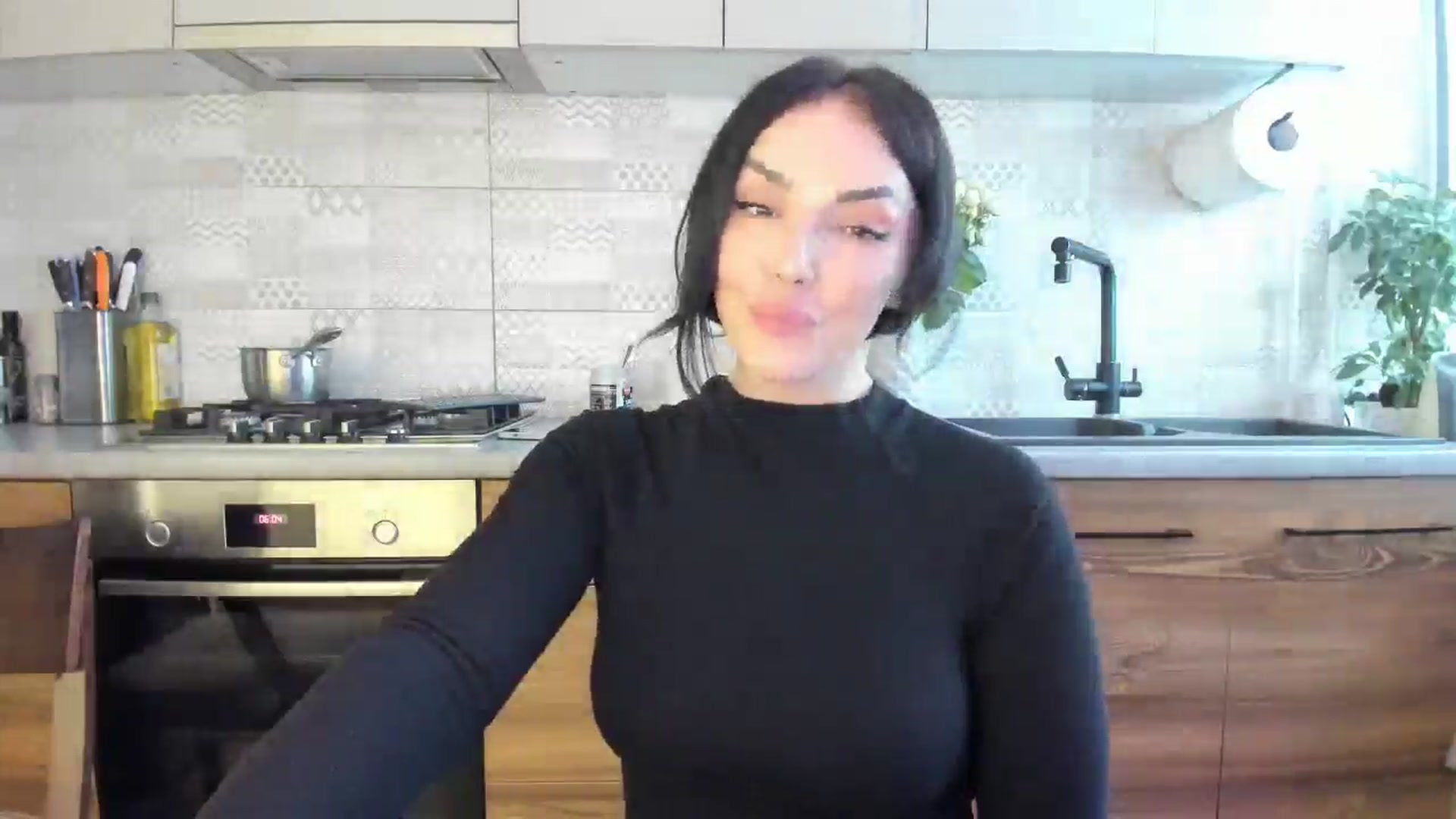 Gallery image thumbnail from MissNelly_'s myfreecams stream on, 06/03/2025, 14:37 image 7 of 20