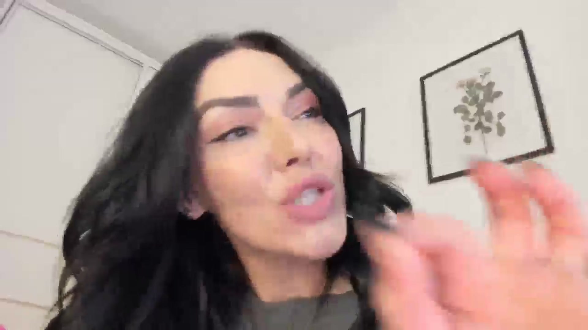 Gallery image thumbnail from MissNelly_'s myfreecams stream on, 06/11/2025, 14:42 image 11 of 20