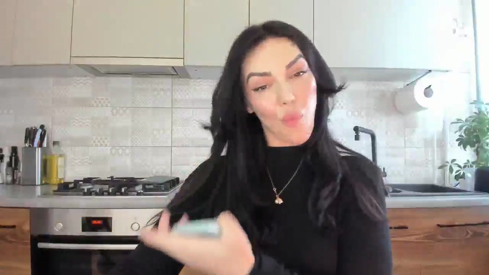 Gallery image thumbnail from MissNelly_'s myfreecams stream on, 06/26/2025, 14:04 image 7 of 20