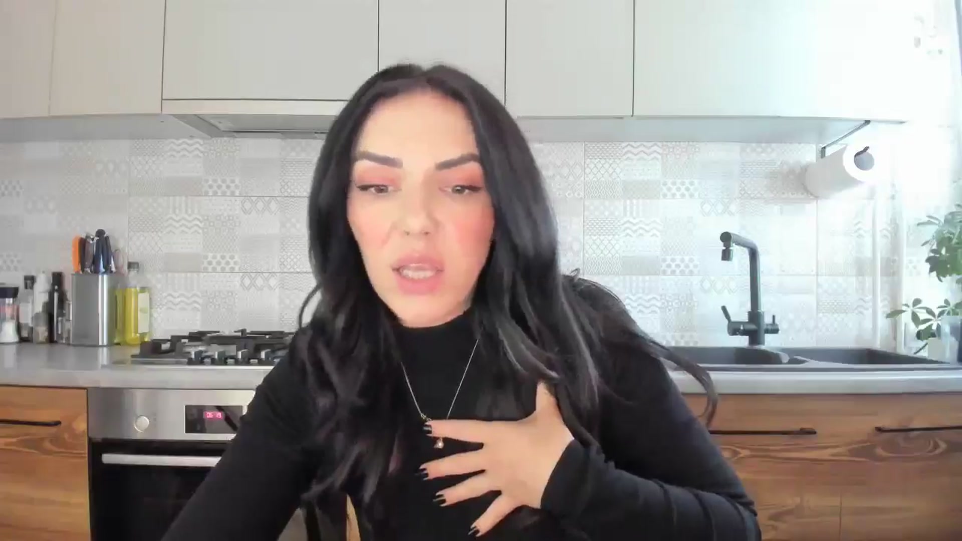 Gallery image thumbnail from MissNelly_'s myfreecams stream on, 06/30/2025, 13:49 image 19 of 20