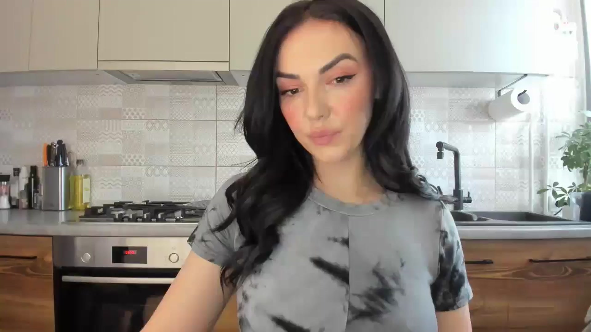 Gallery image thumbnail from MissNelly_'s myfreecams stream on, 06/30/2025, 13:49 image 1 of 20