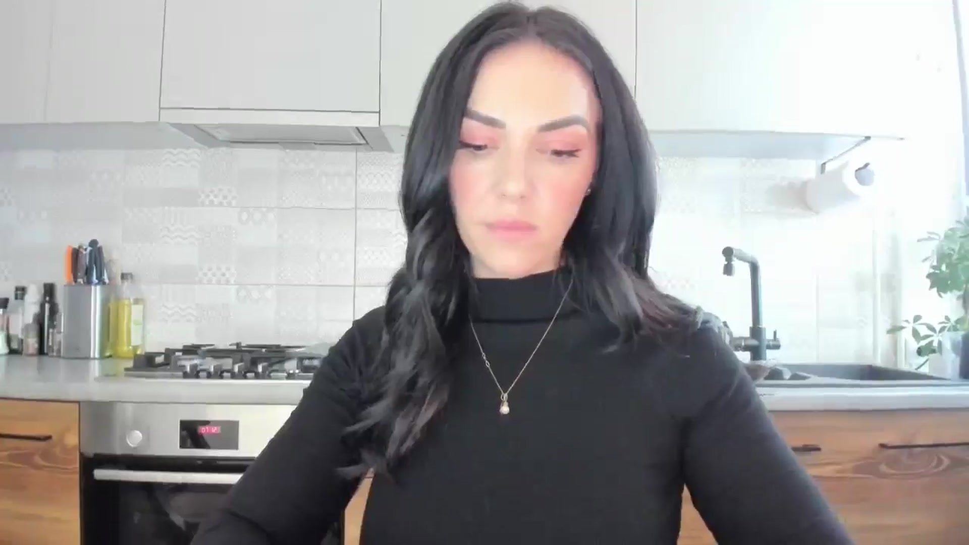 Gallery image thumbnail from MissNelly_'s myfreecams stream on, 06/30/2025, 14:31 image 17 of 20