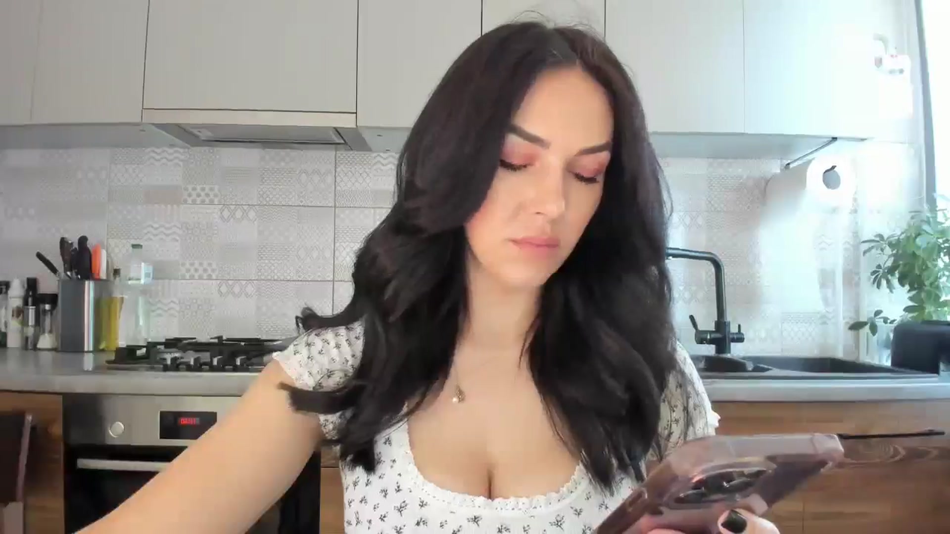 Gallery image thumbnail from MissNelly_'s myfreecams stream on, 07/14/2025, 10:19 image 13 of 20