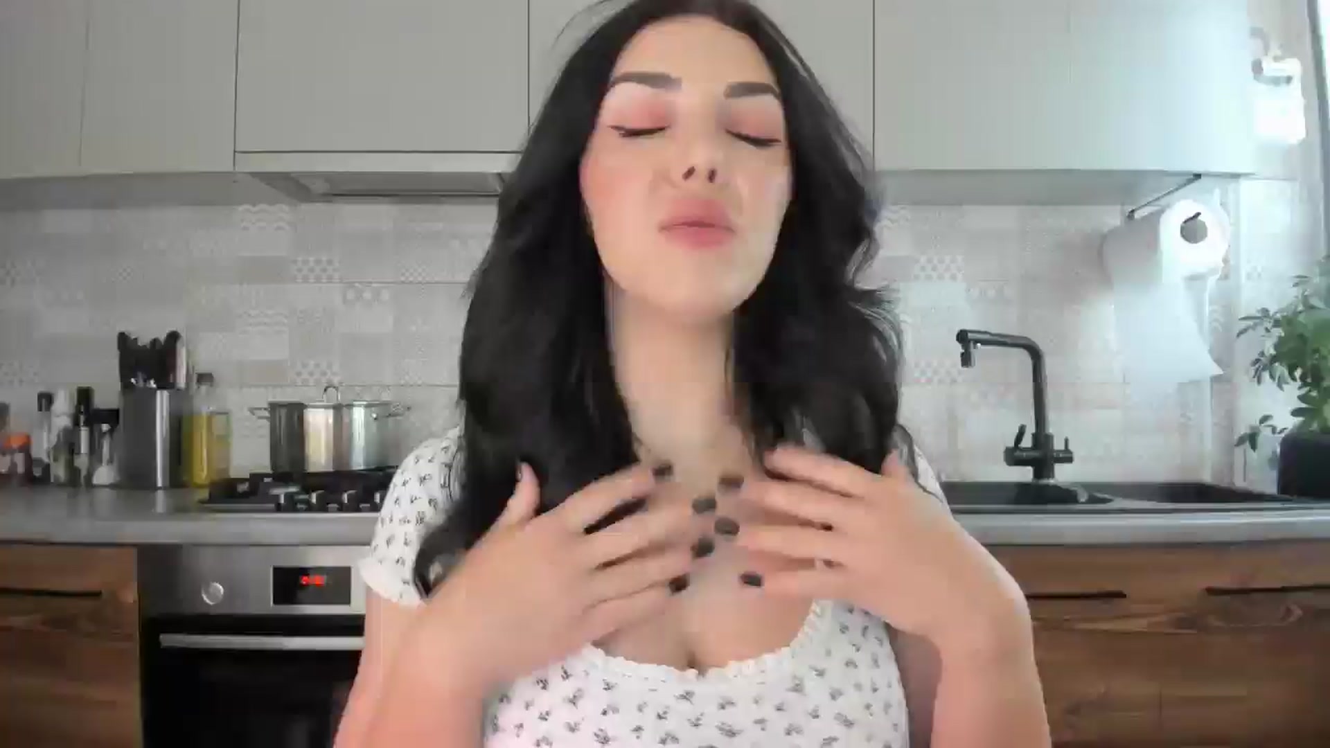 Gallery image thumbnail from MissNelly_'s myfreecams stream on, 07/15/2025, 12:26 image 10 of 20